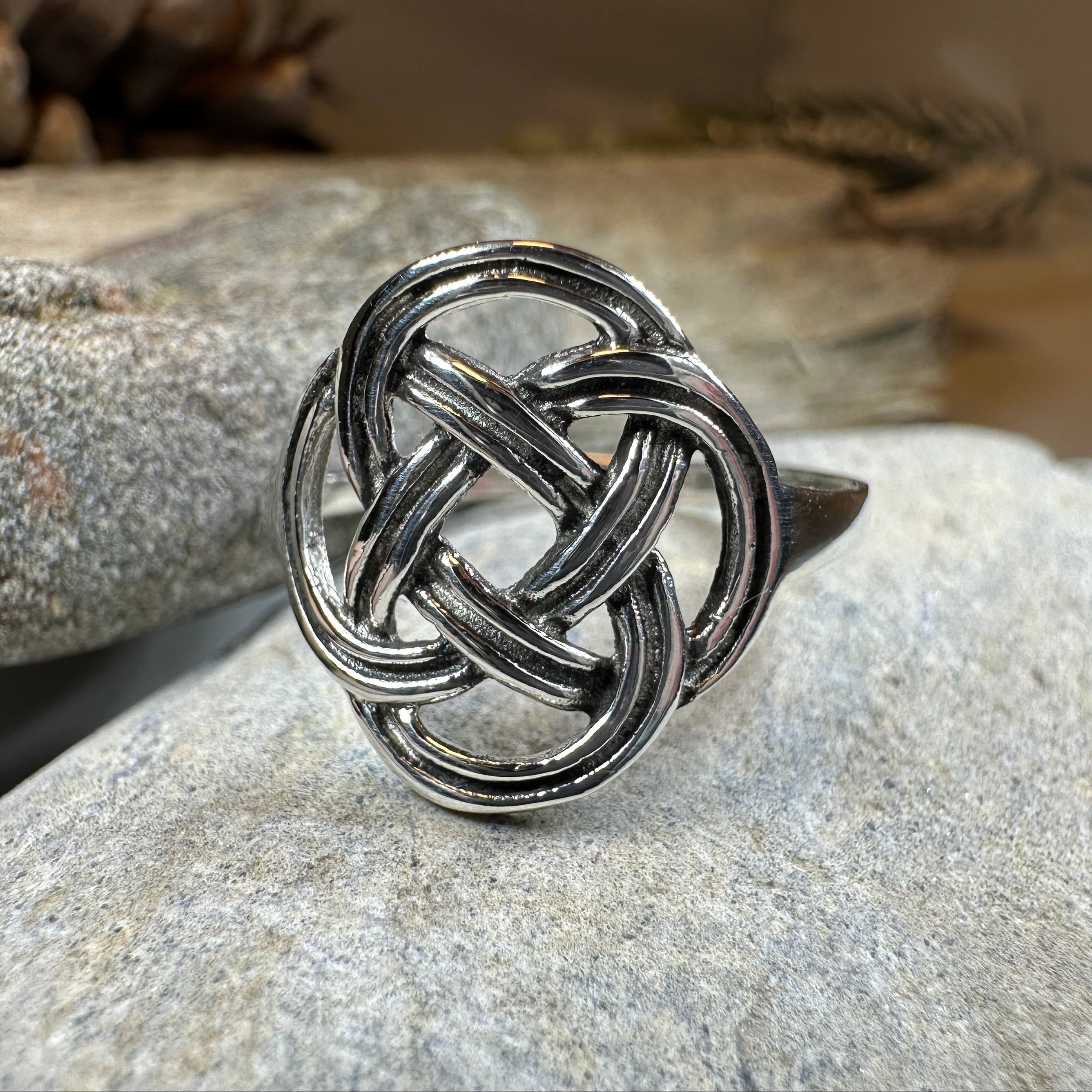 Ailre Celtic Knot Ring in Sterling Silver