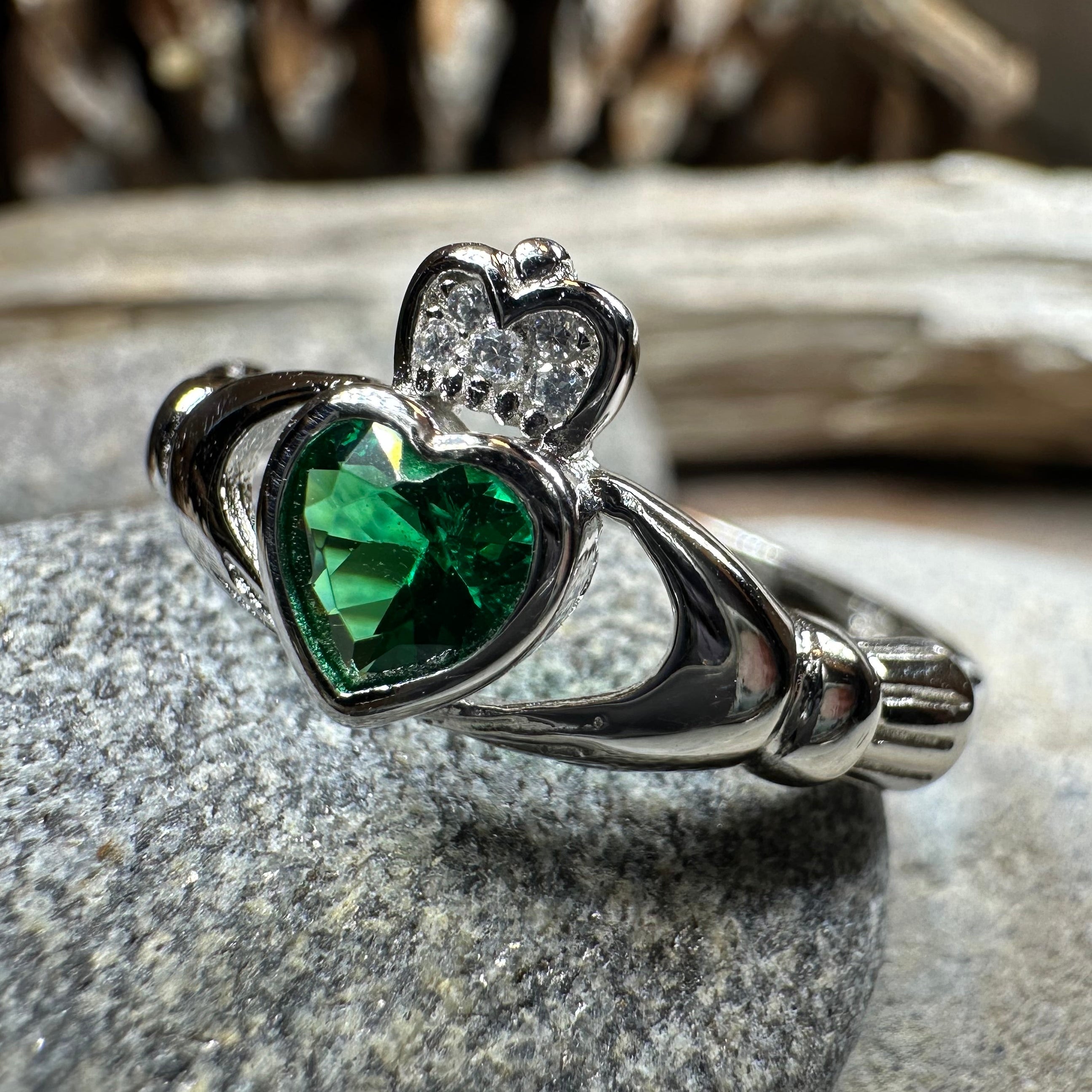 Emerald Meadow Irish Claddagh Ring
