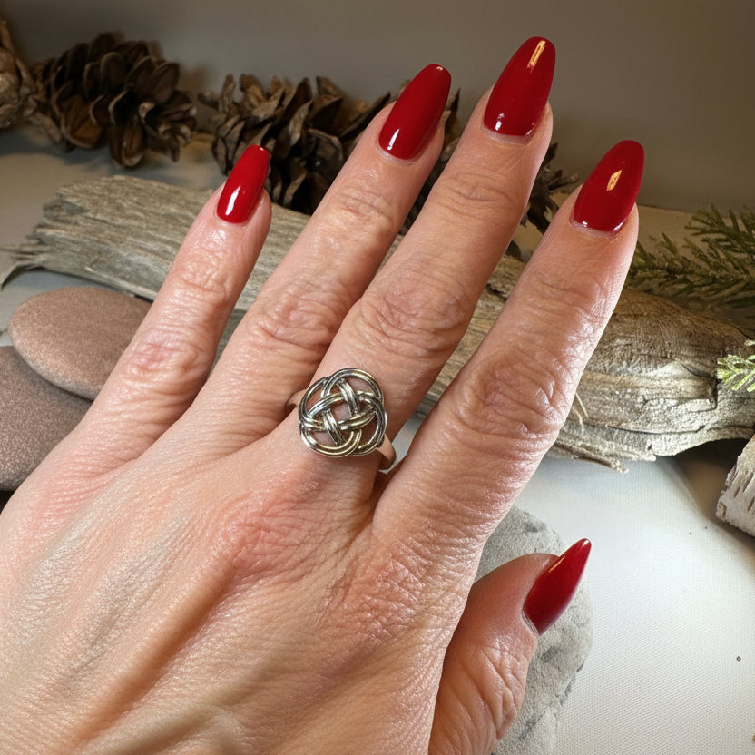 Ailre Celtic Knot Ring in Sterling Silver
