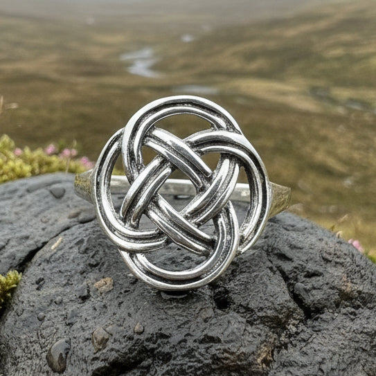Ailre Celtic Knot Ring in Sterling Silver