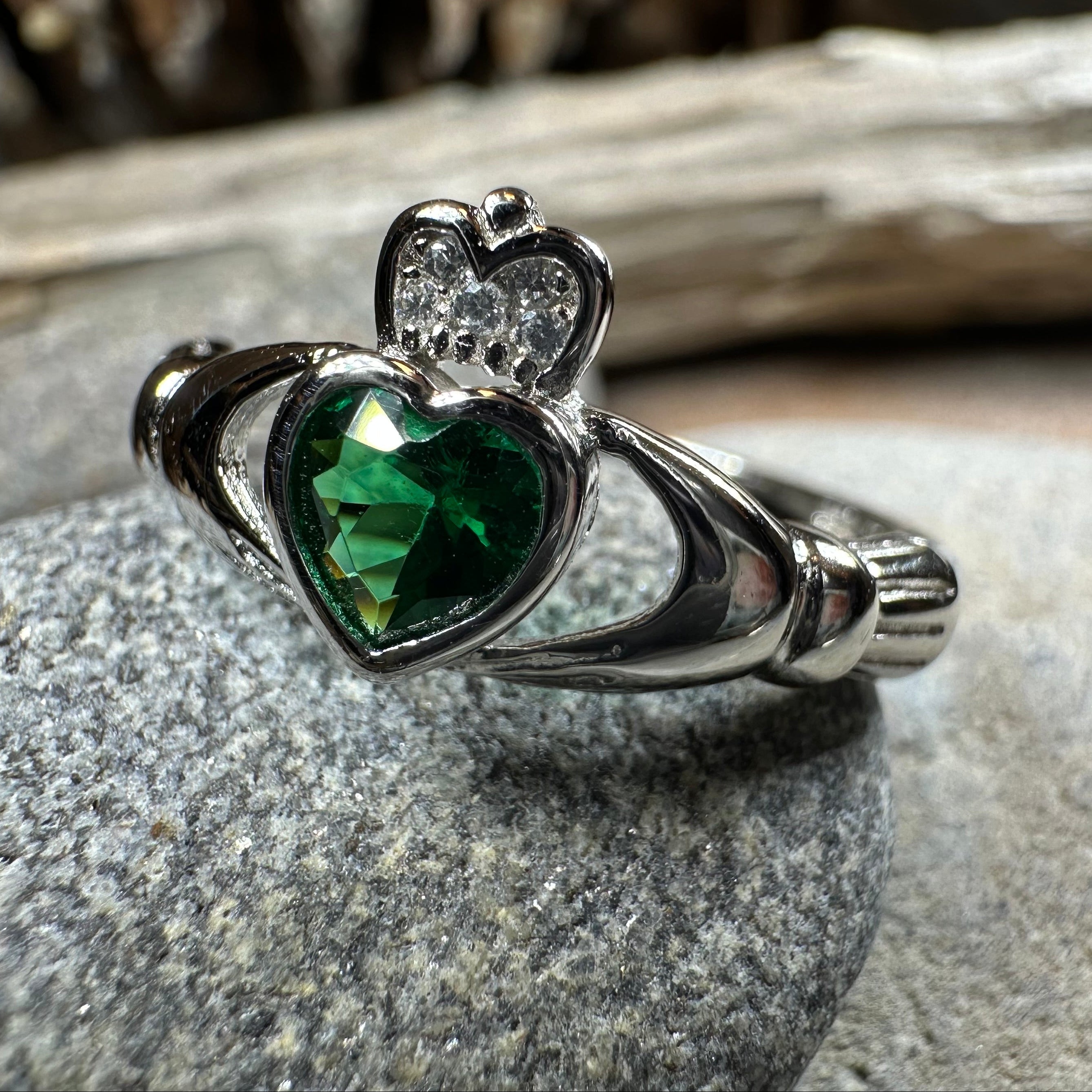 Emerald Meadow Irish Claddagh Ring