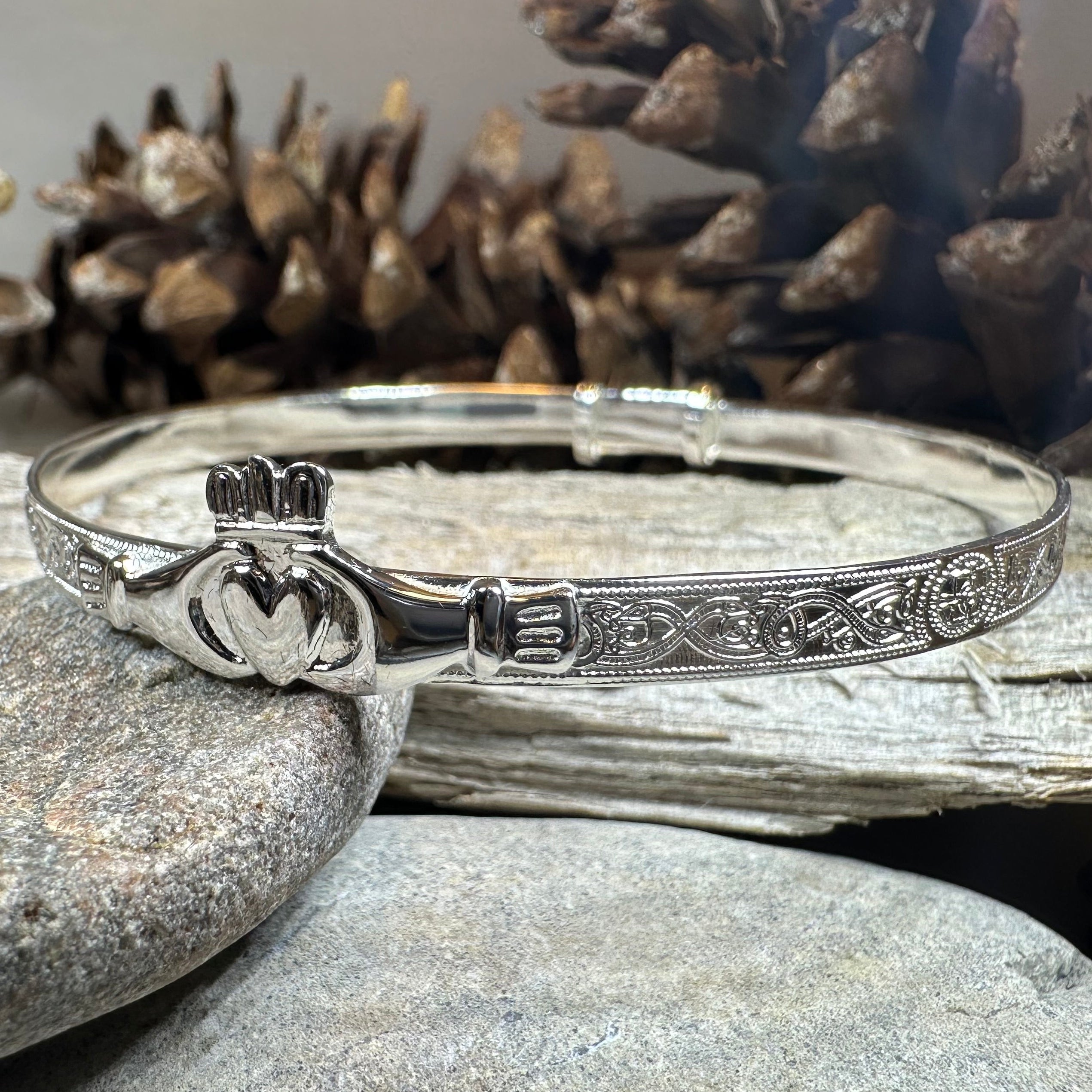 Old World Style Claddagh Bracelet