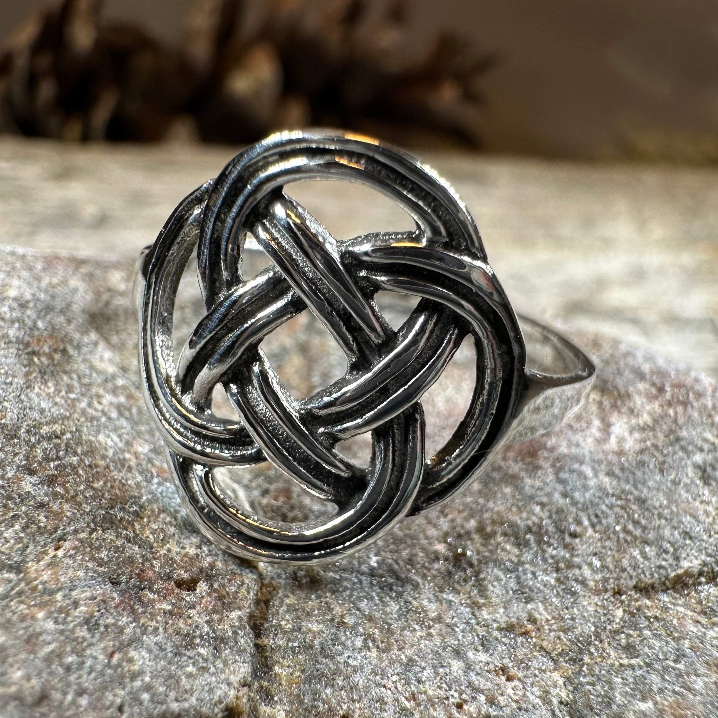 Ailre Celtic Knot Ring in Sterling Silver