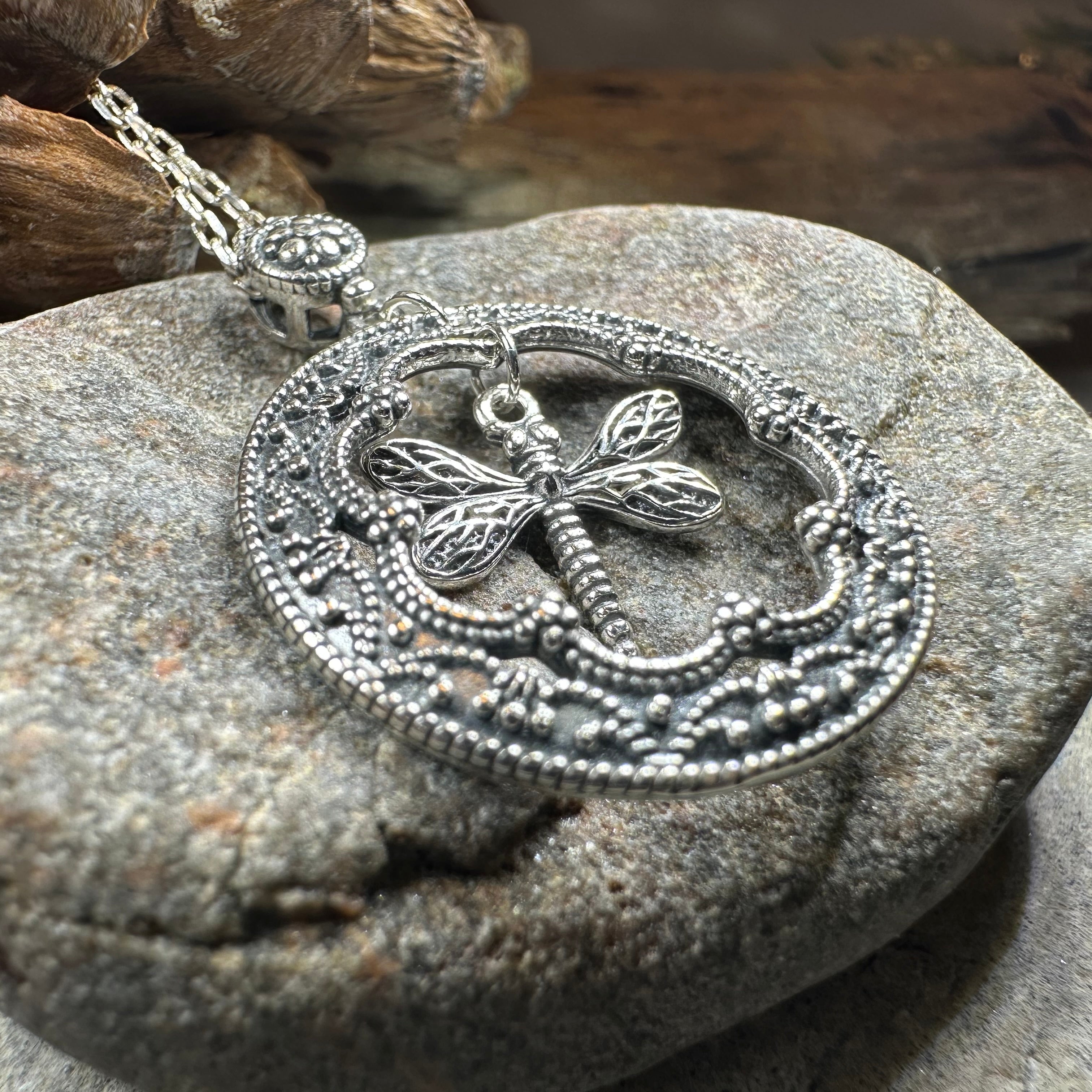 Cheerful Dragonfly Necklace for Women
