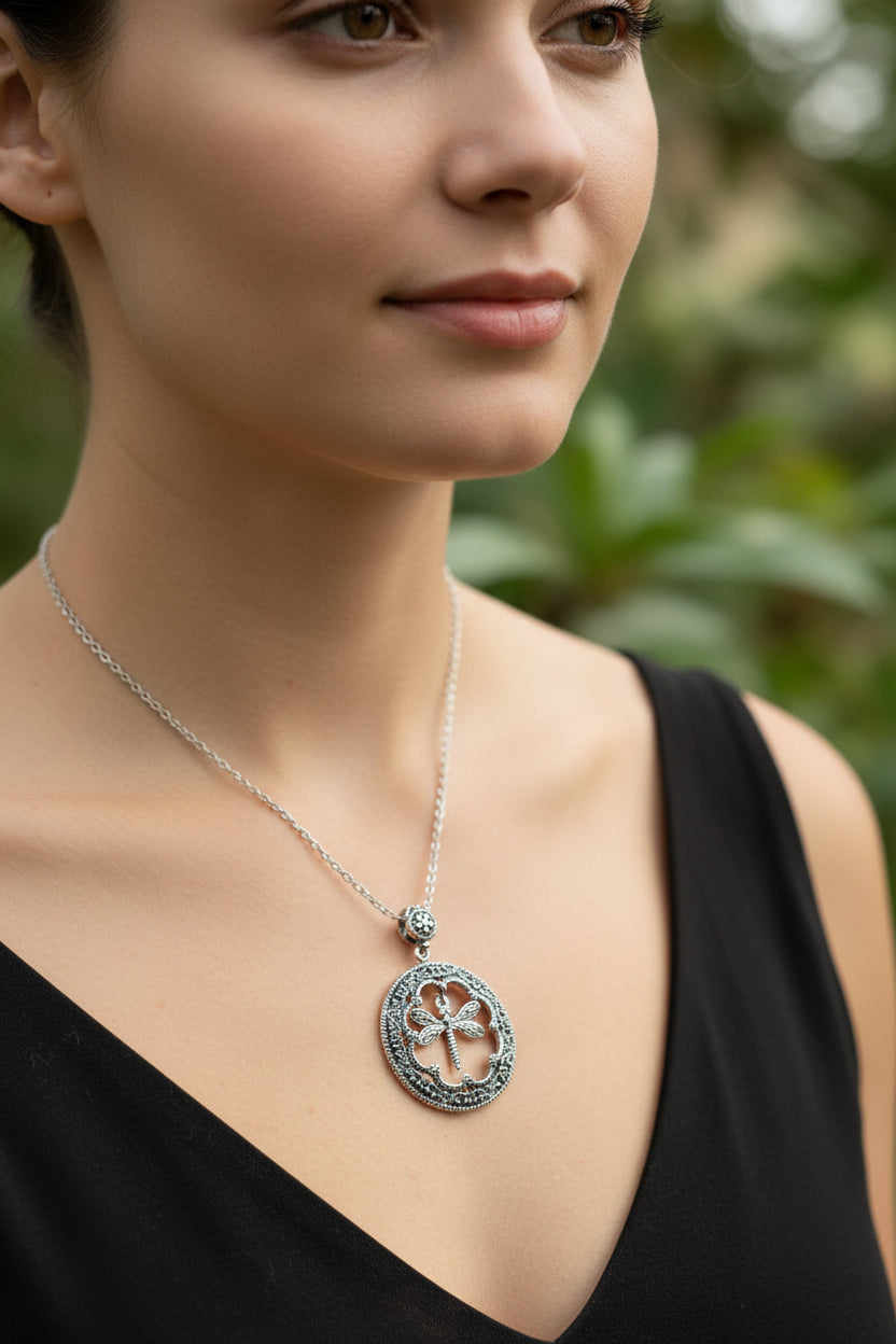 Cheerful Dragonfly Necklace for Women