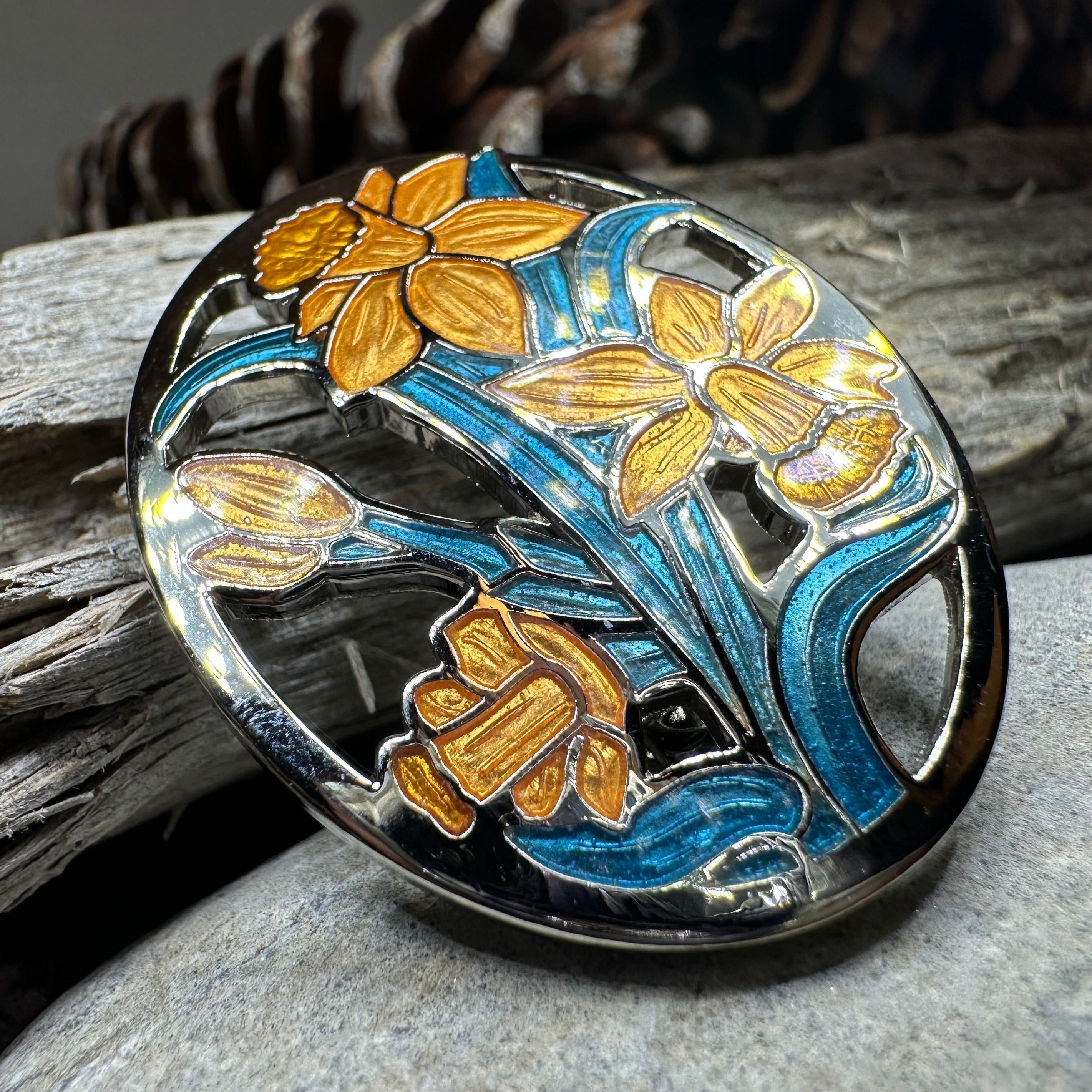 Daffodils of Wales Brooch
