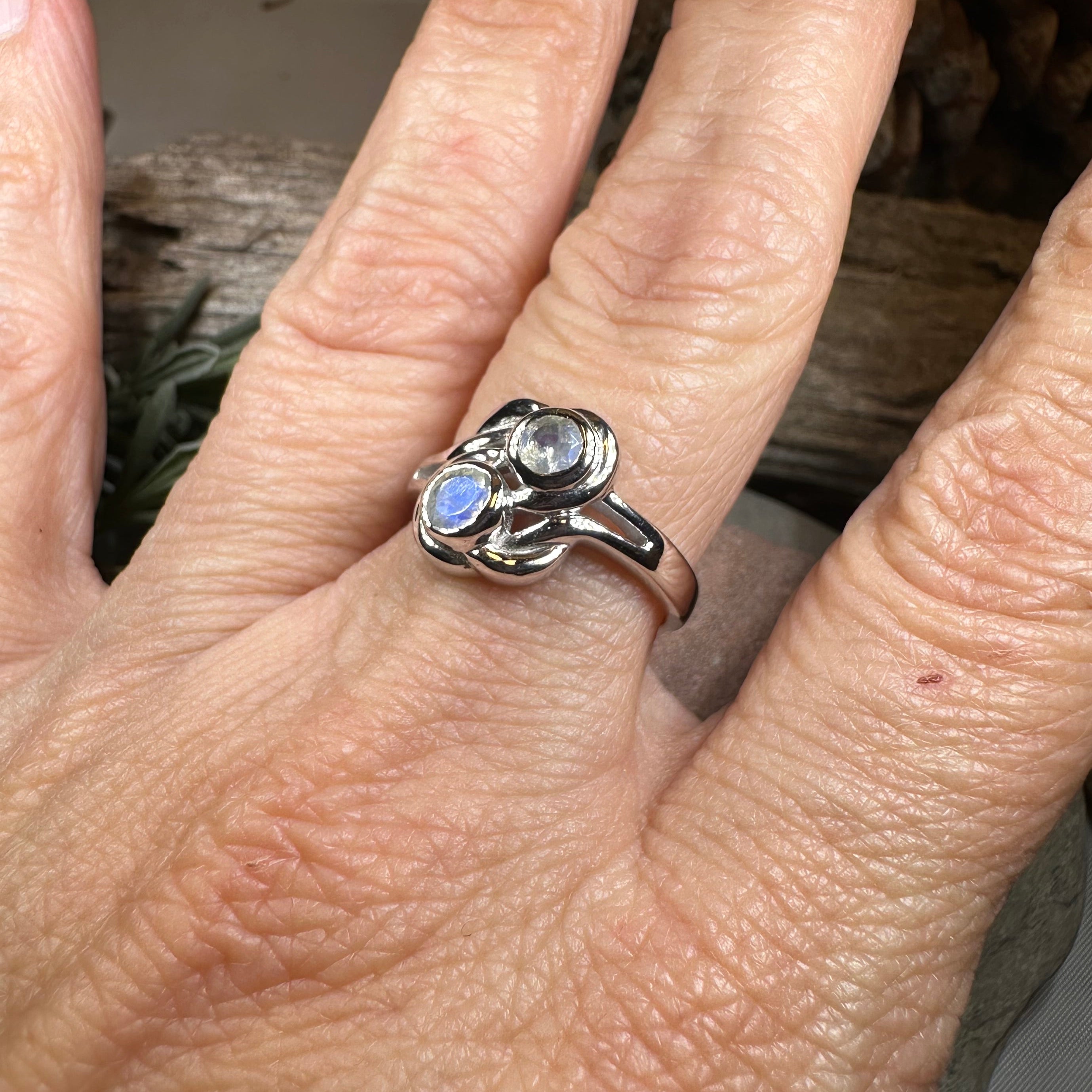 Goldevia Moonstone Ring