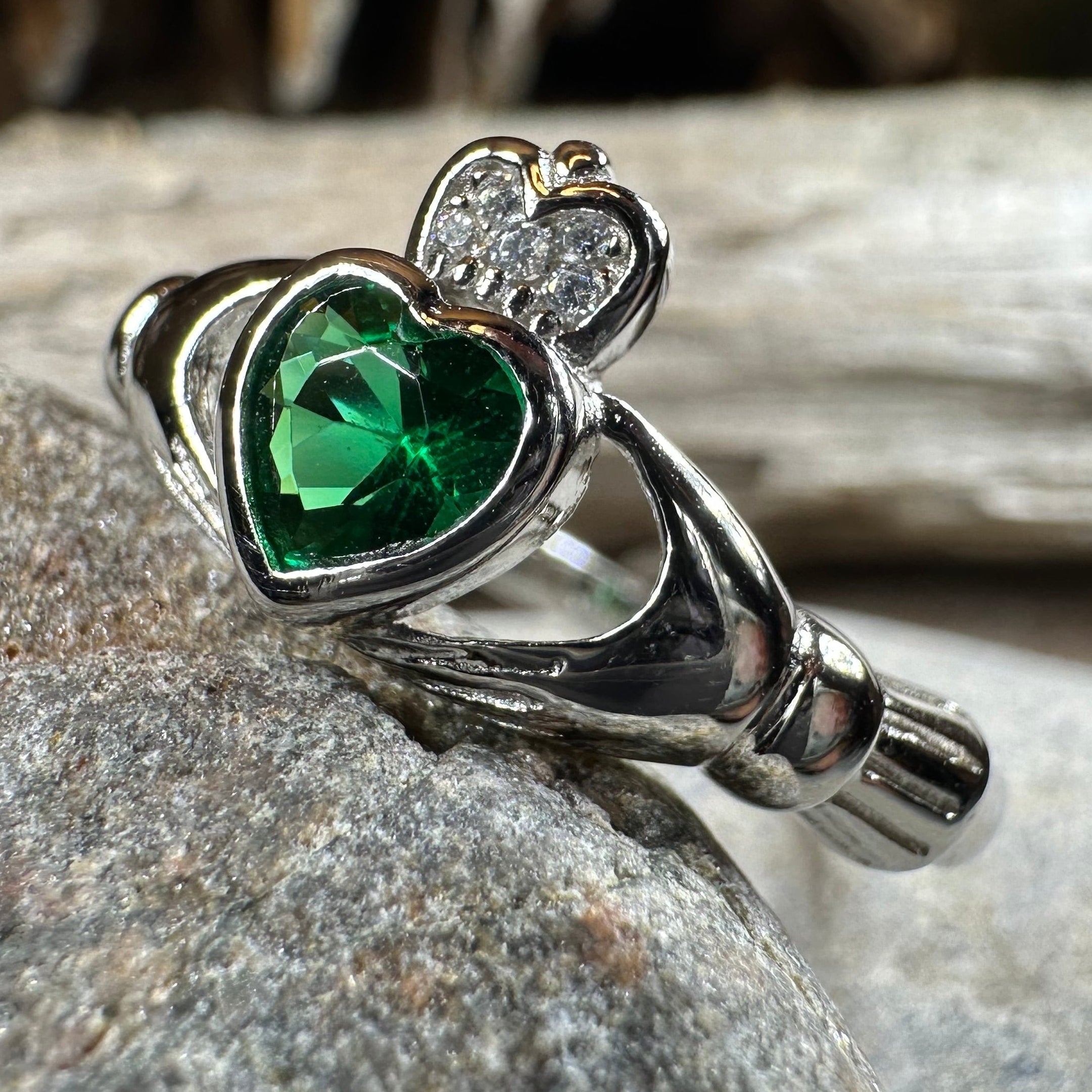 Emerald Meadow Irish Claddagh Ring