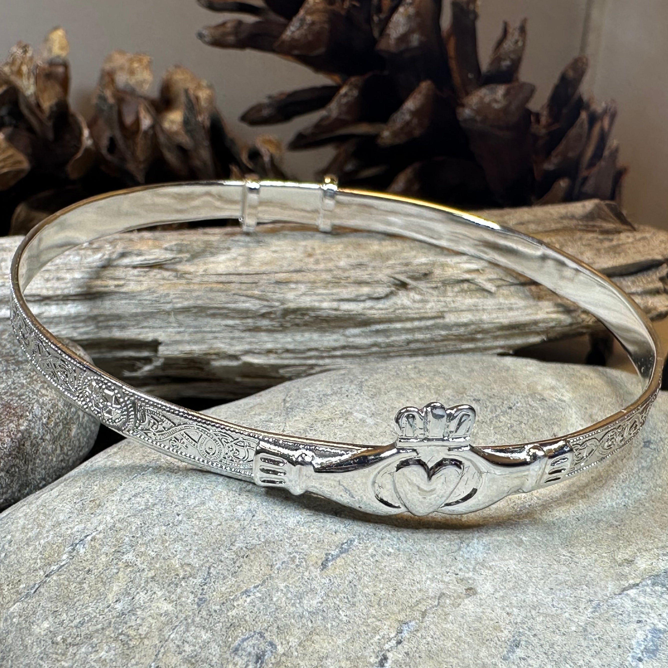Old World Style Claddagh Bracelet