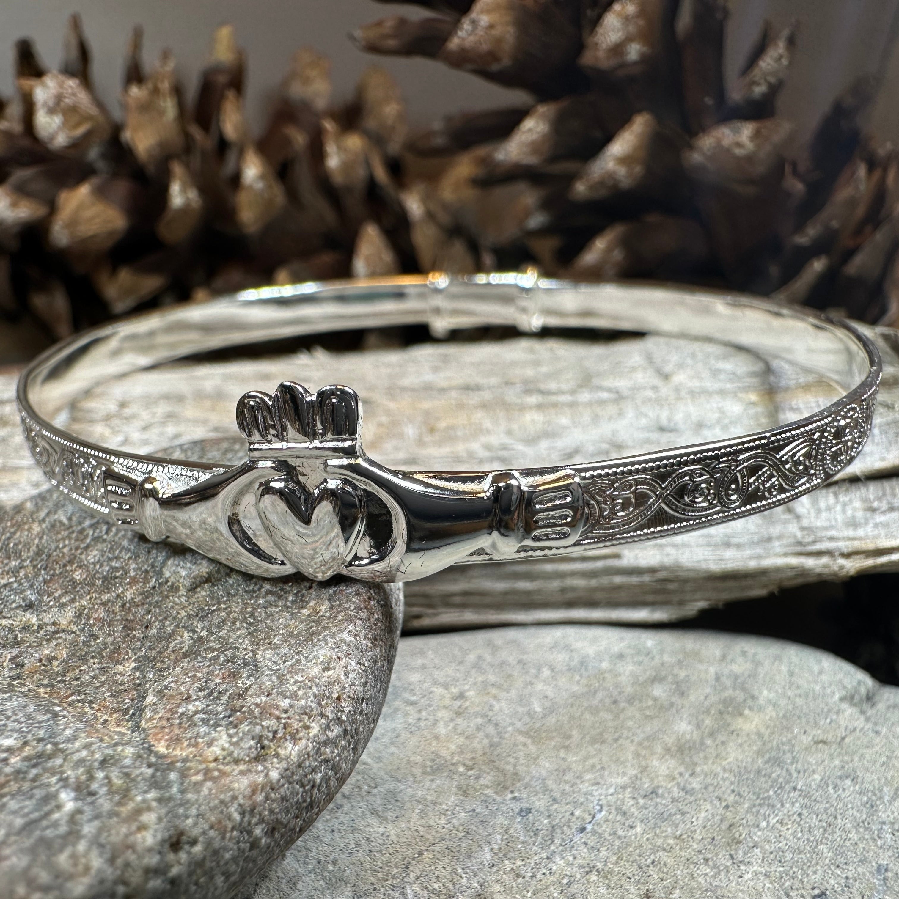 Old World Style Claddagh Bracelet