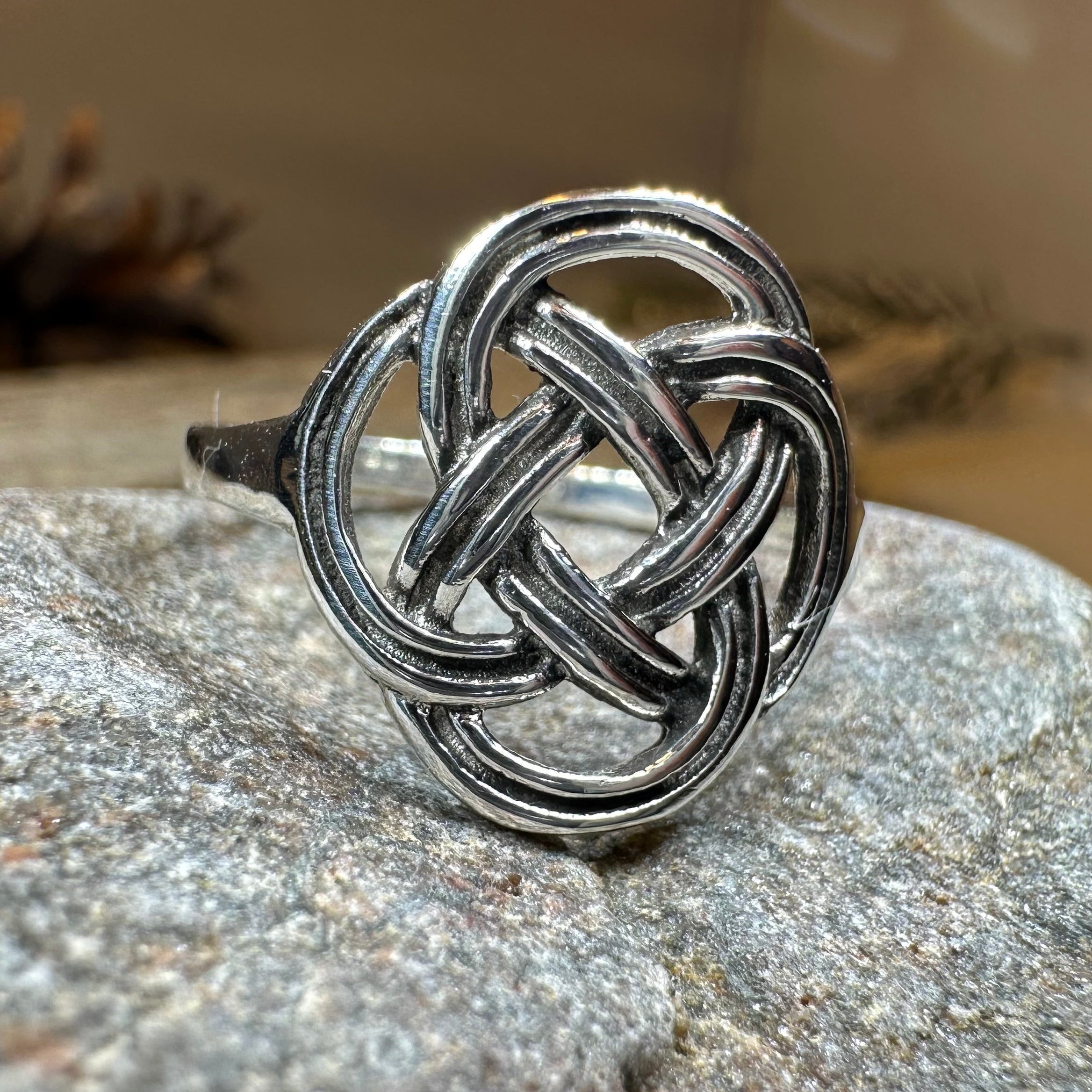 Ailre Celtic Knot Ring in Sterling Silver