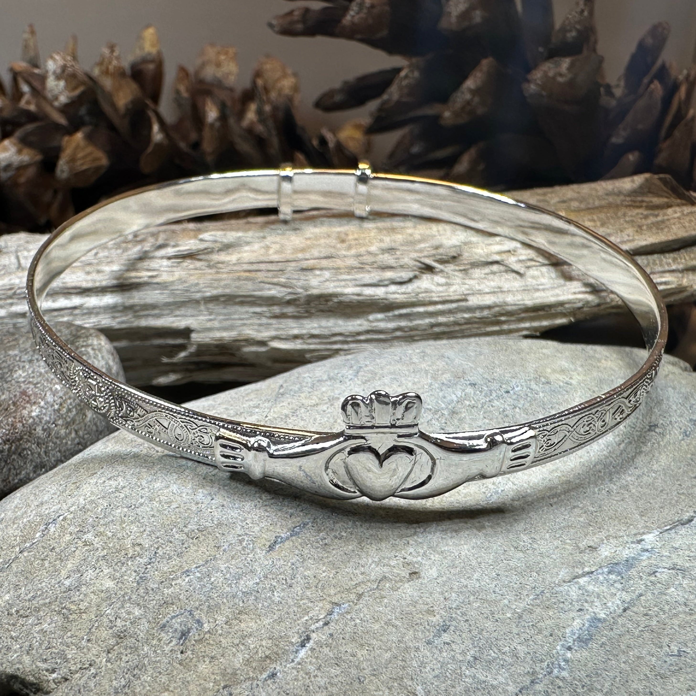 Old World Style Claddagh Bracelet