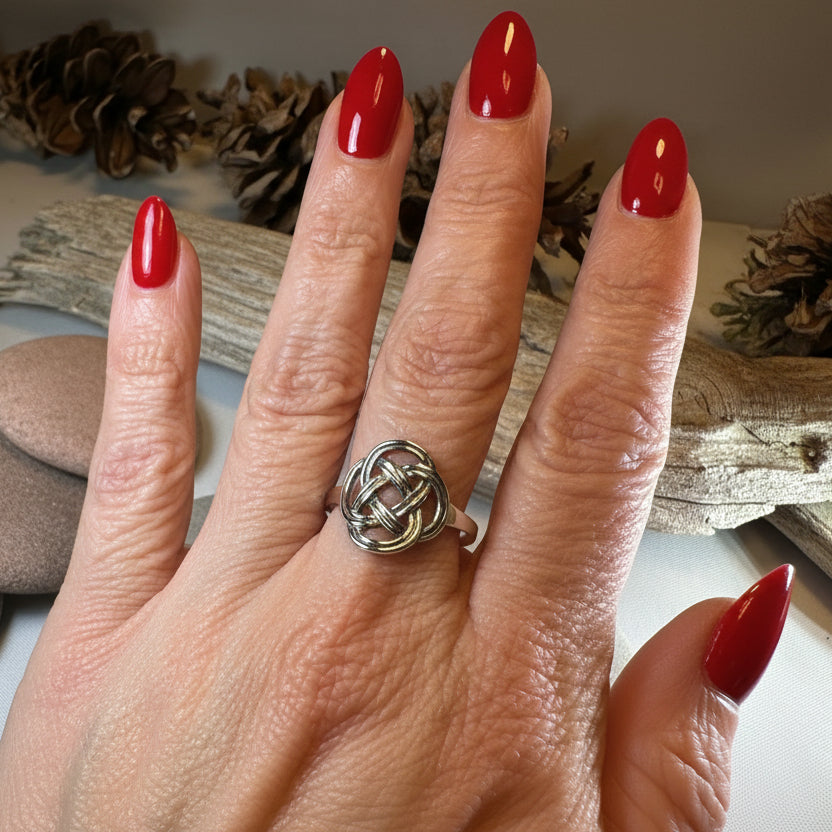 Ailre Celtic Knot Ring in Sterling Silver