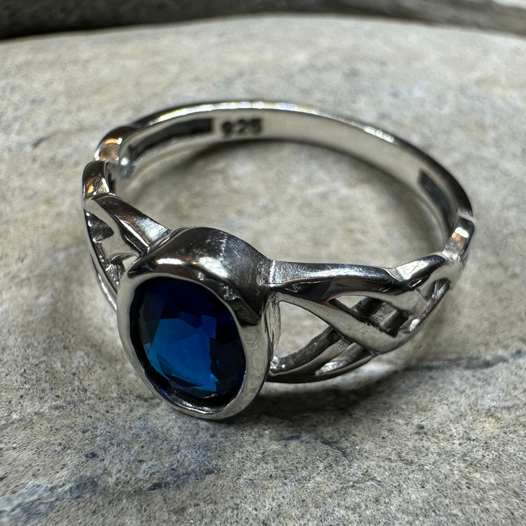 Andie Trinity Knot Ring
