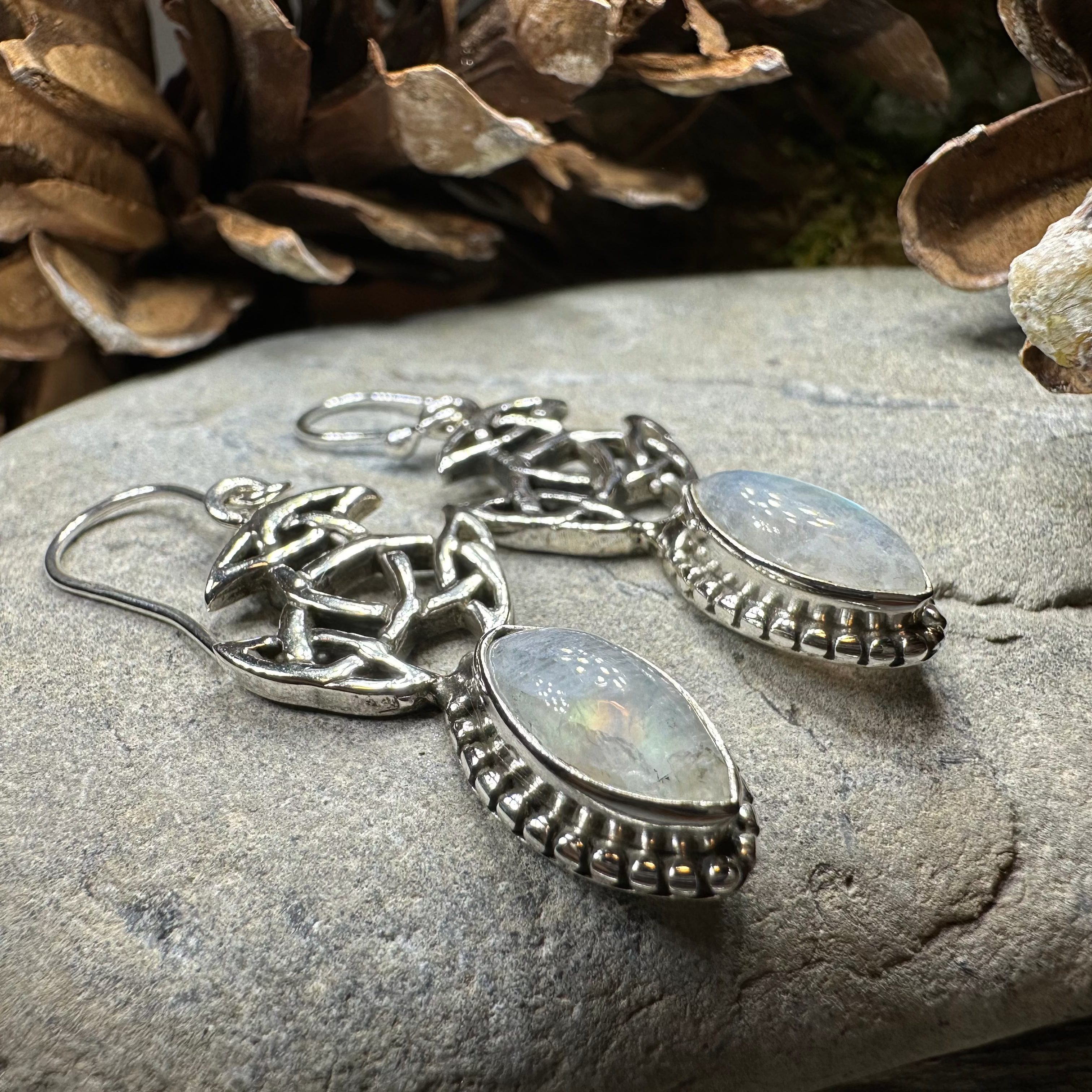 Laidir Celtic Knot Earrings