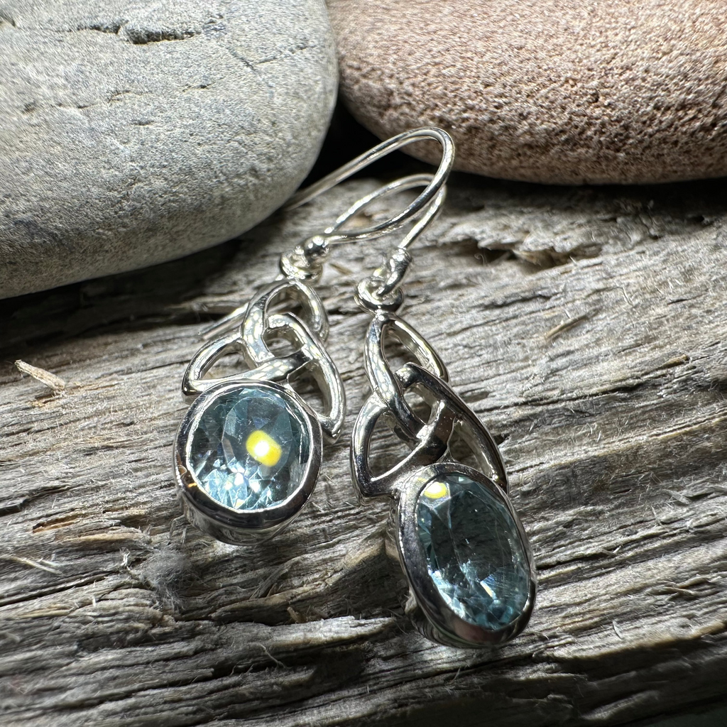 Hellena Trinity Knot Earrings