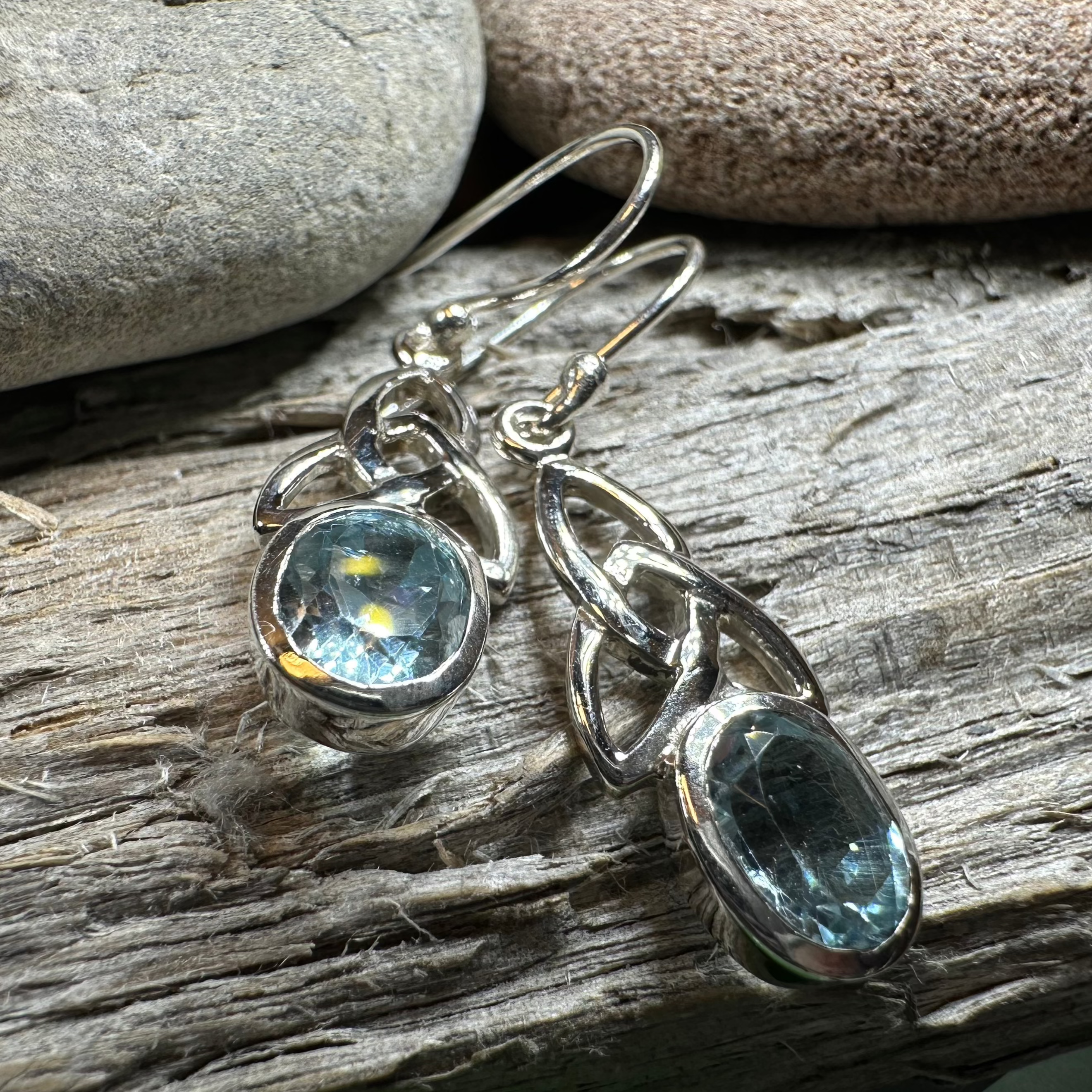 Hellena Trinity Knot Earrings
