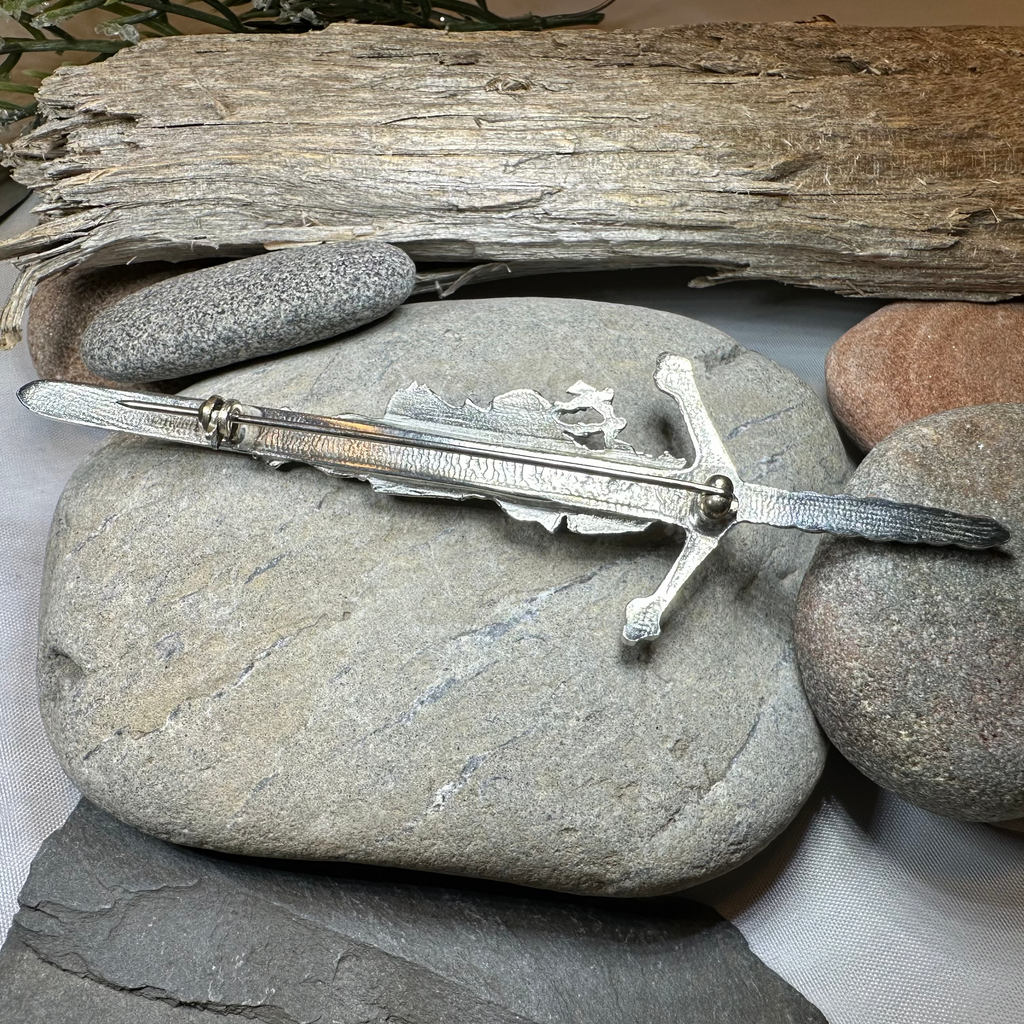 Highland Bagpiper Kilt Pin