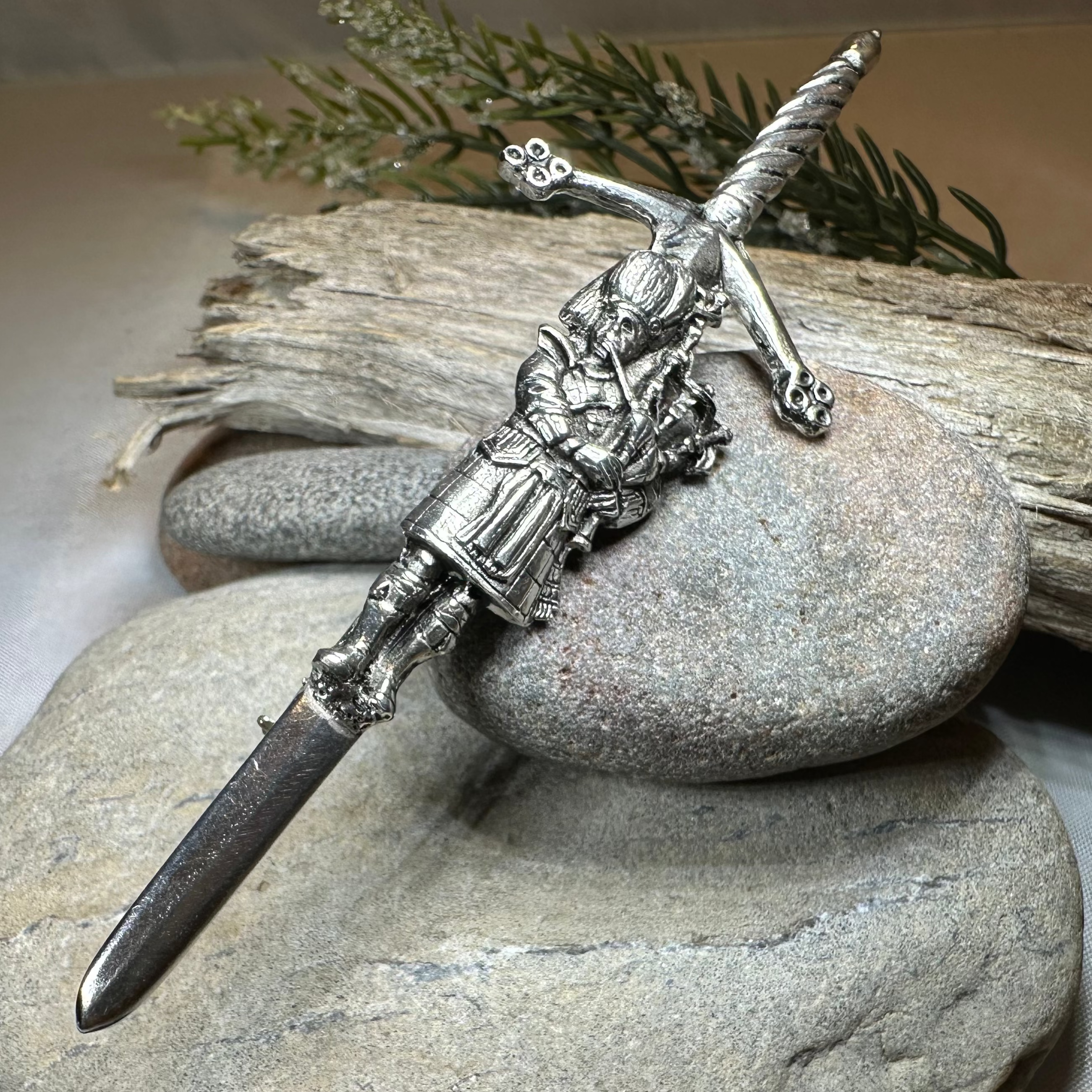 Highland Bagpiper Kilt Pin