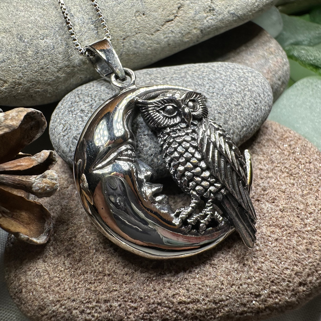 Oidhche Mhath Owl Necklace