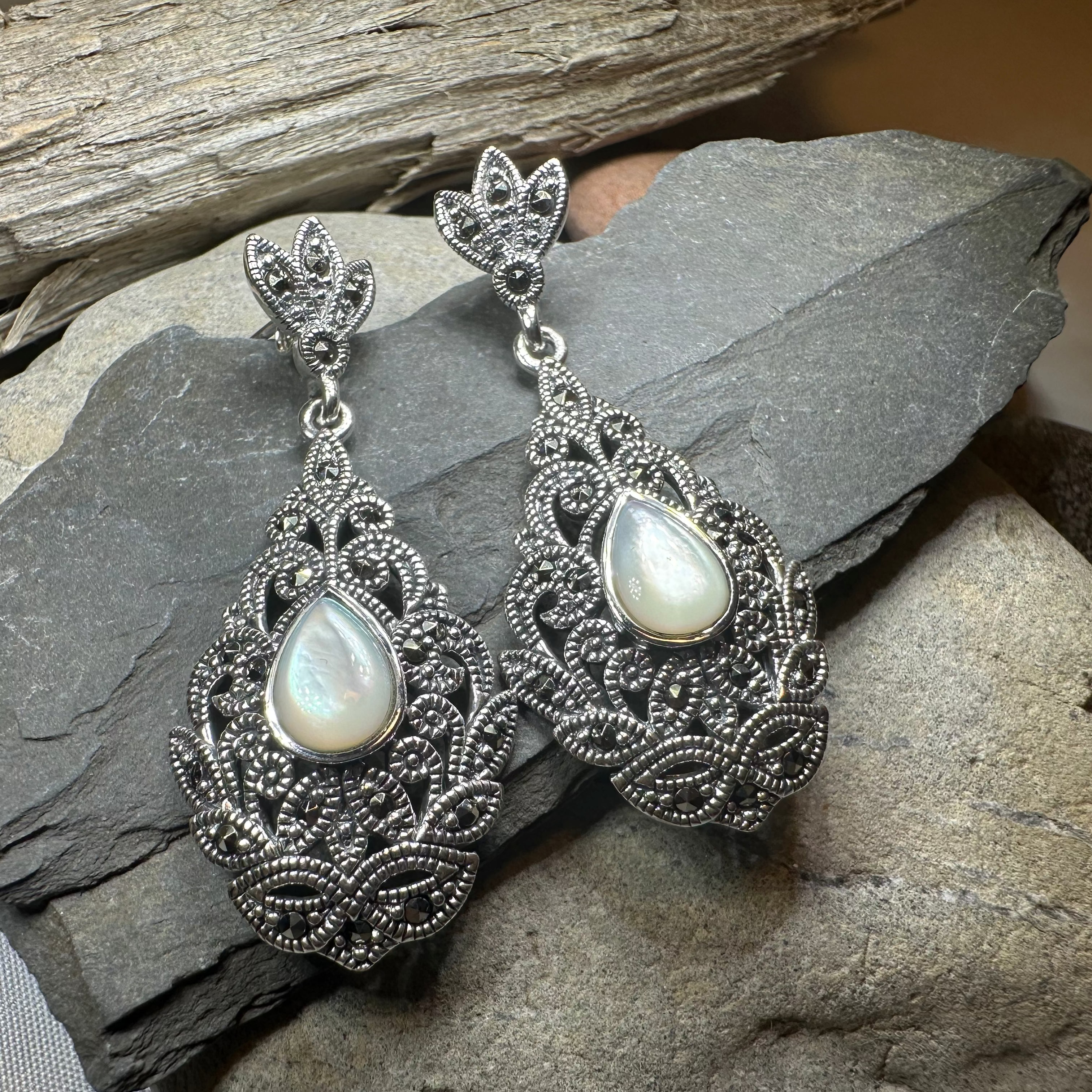 Cecette Romantic Earrings