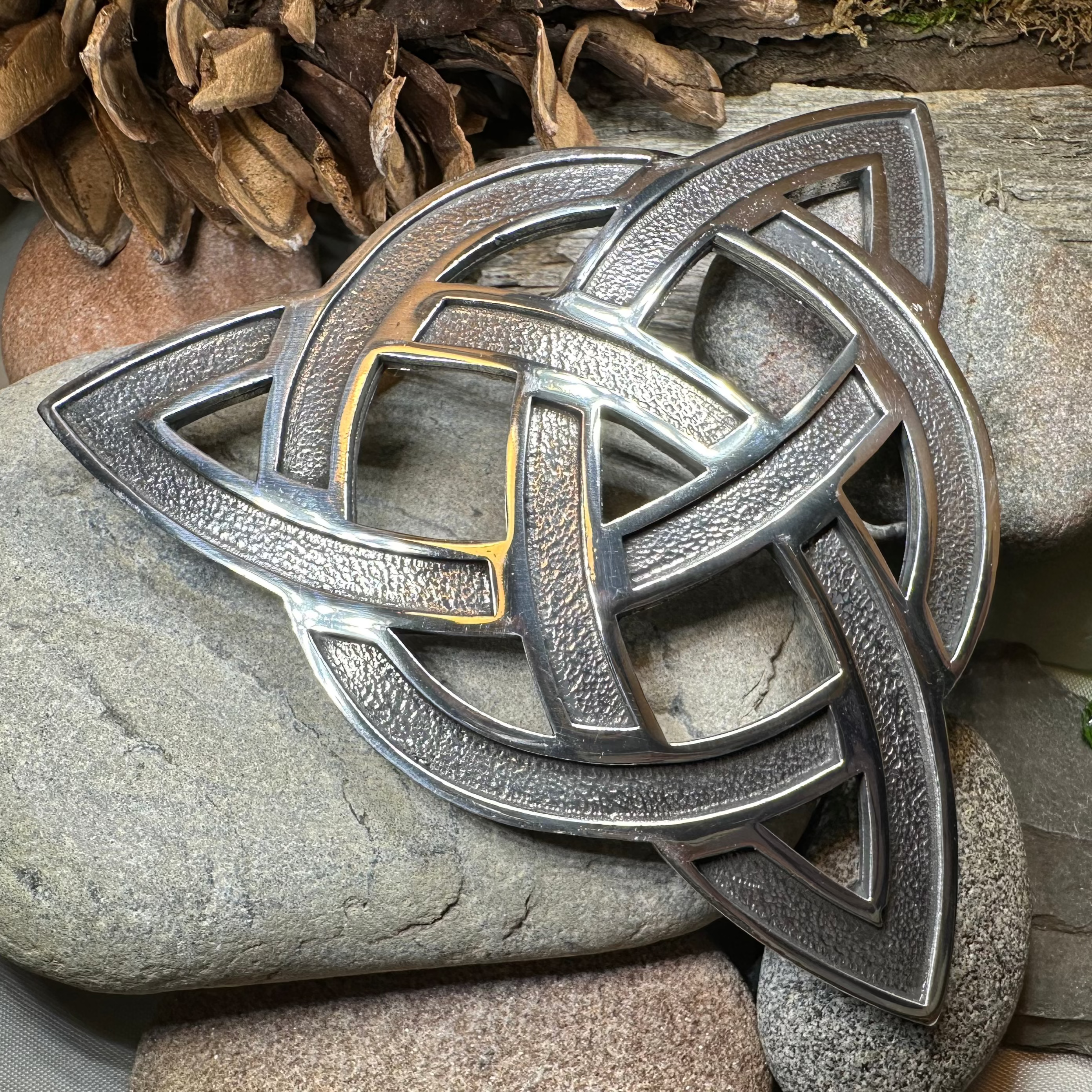 Large Celtic Triquetra Tartan Pin - Handmade in Scotland