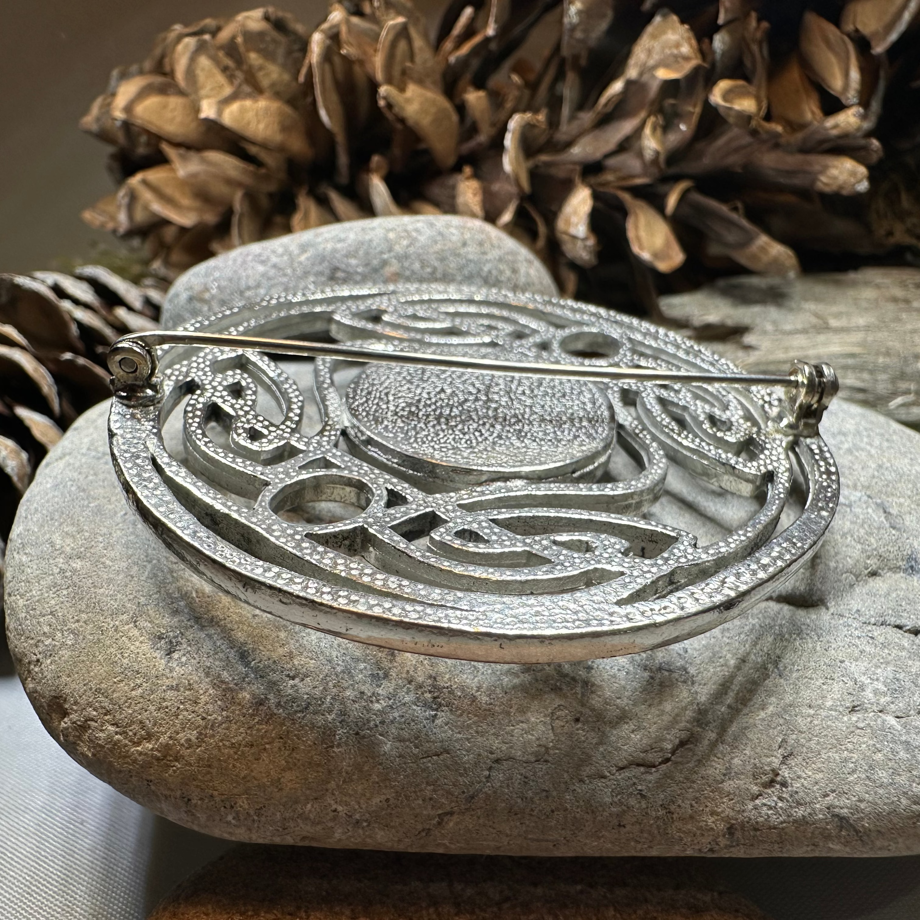 Heathergems Celtic Knot Brooch - Classic Scottish Jewelry