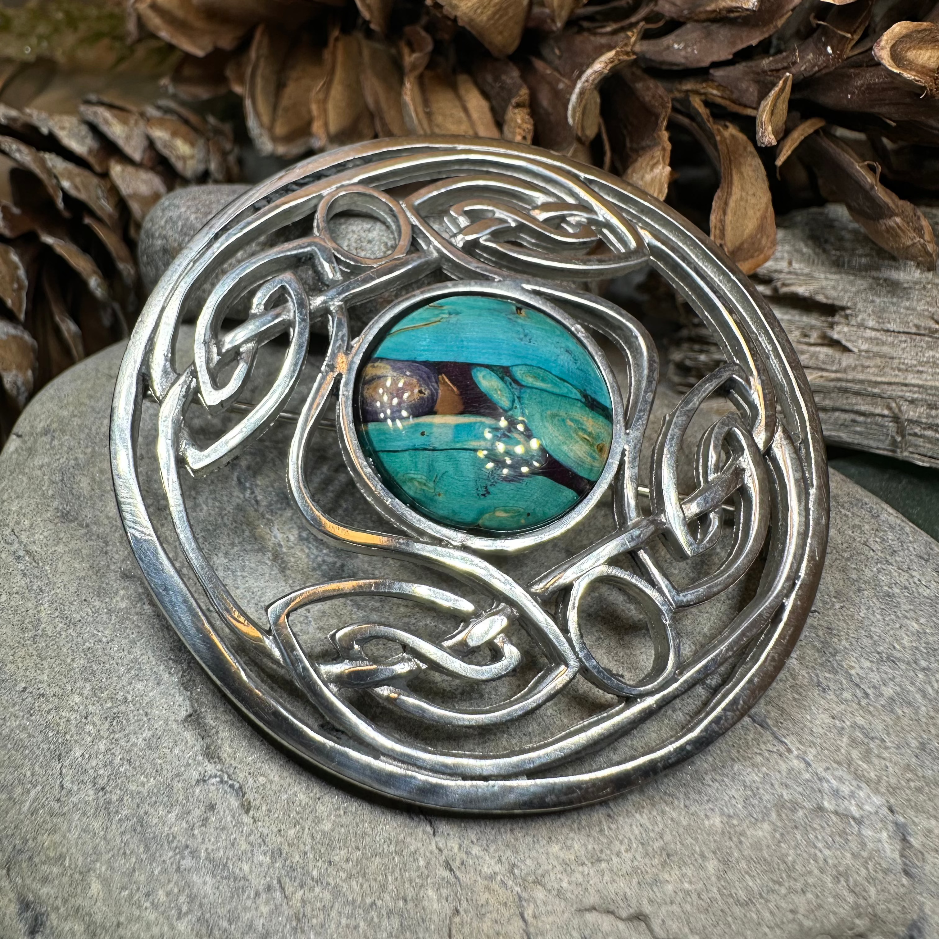 Heathergems Celtic Knot Brooch - Classic Scottish Jewelry