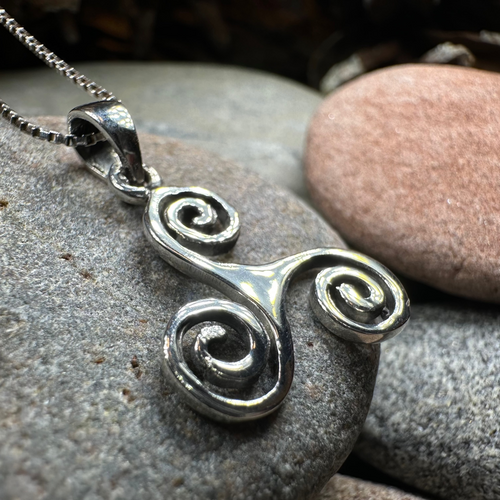 Arwyn Celtic Spiral Necklace