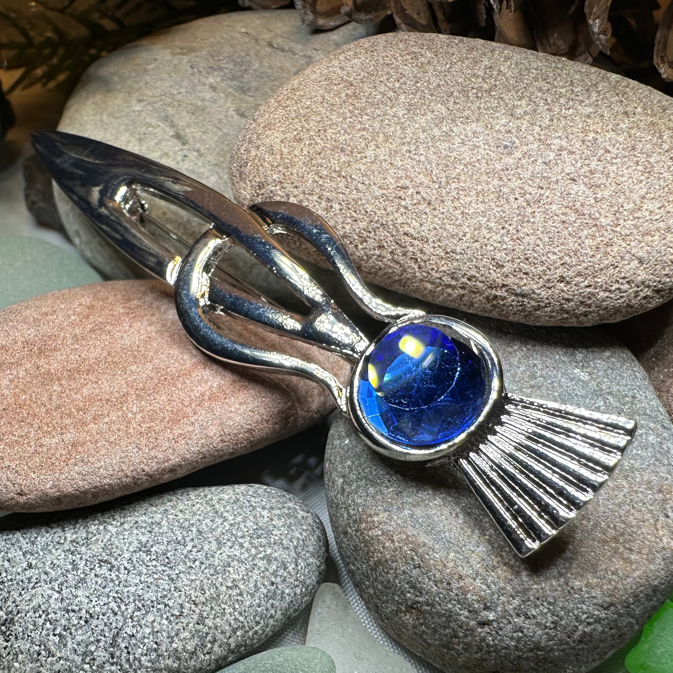 Tollak Thistle Kilt Pin with Crystal
