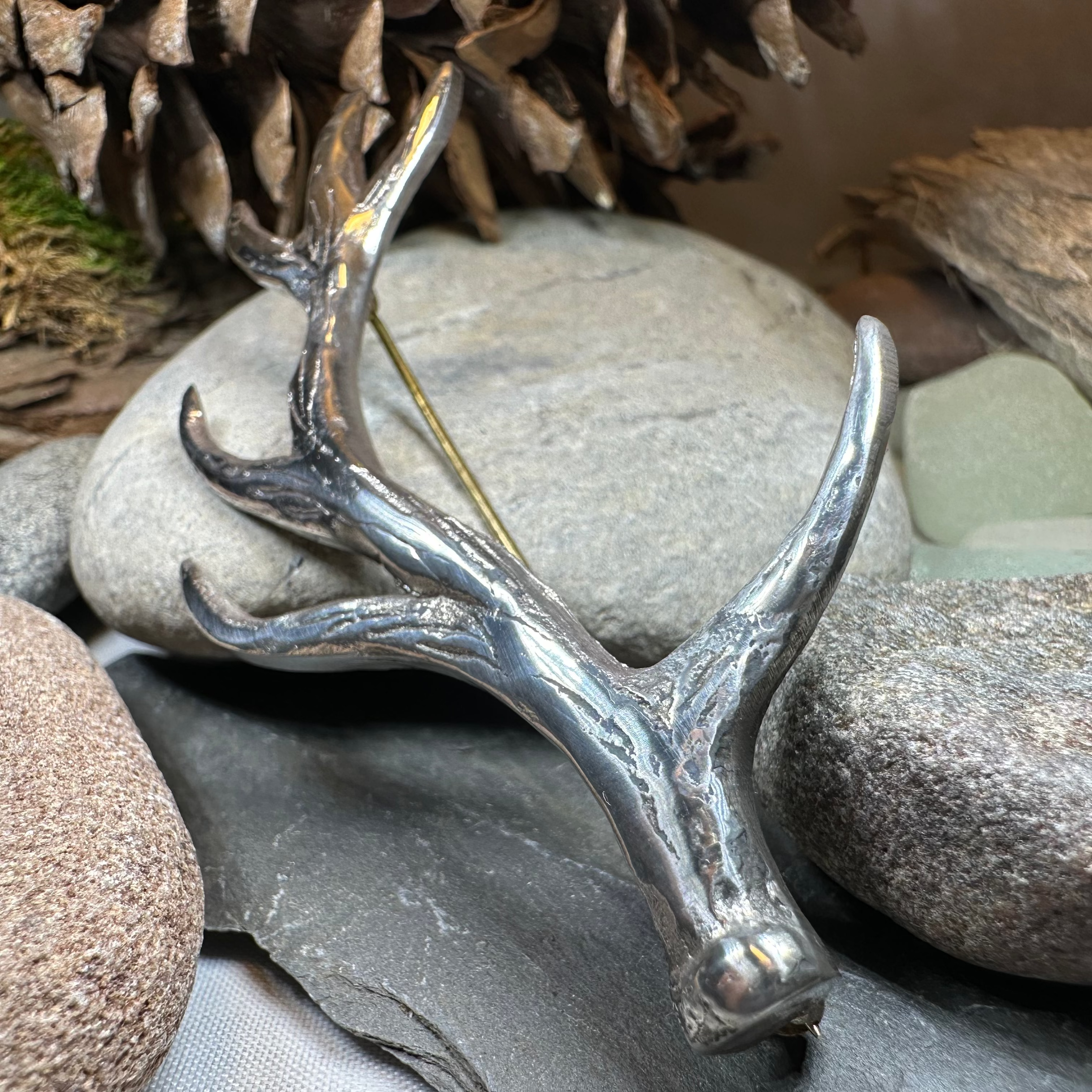Damh Antler Kilt Pin - Handmade in Scotland