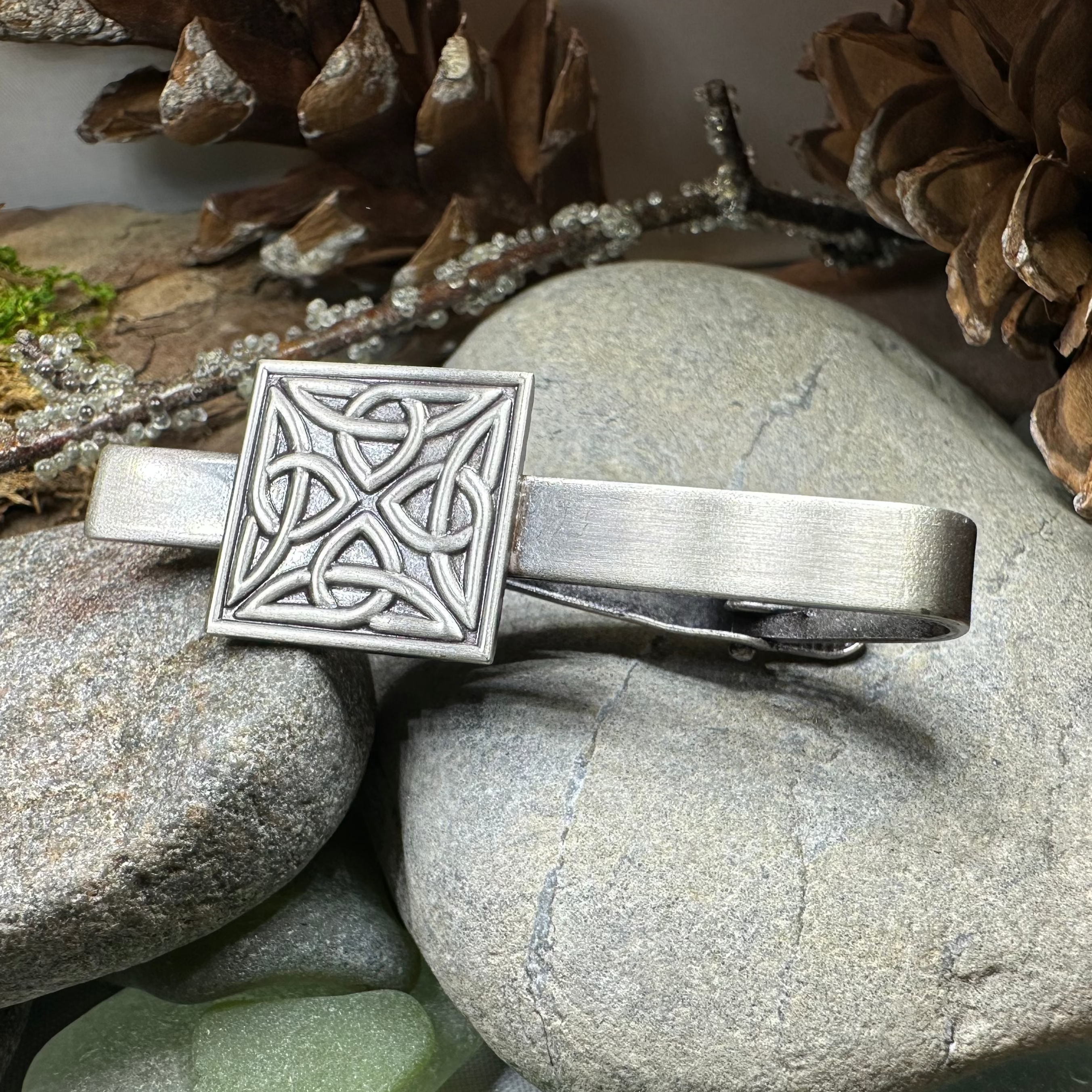 Square Trinity Knot Tie Bar