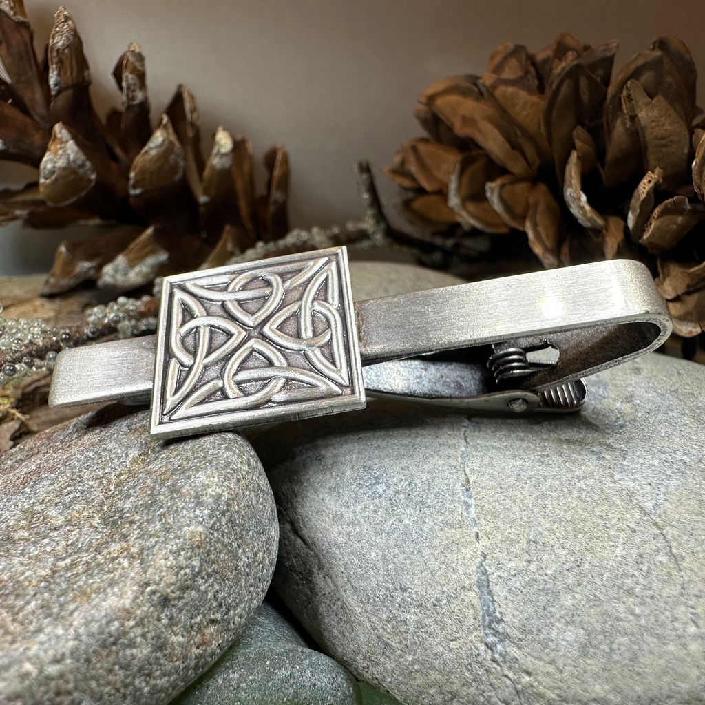 Square Trinity Knot Tie Bar