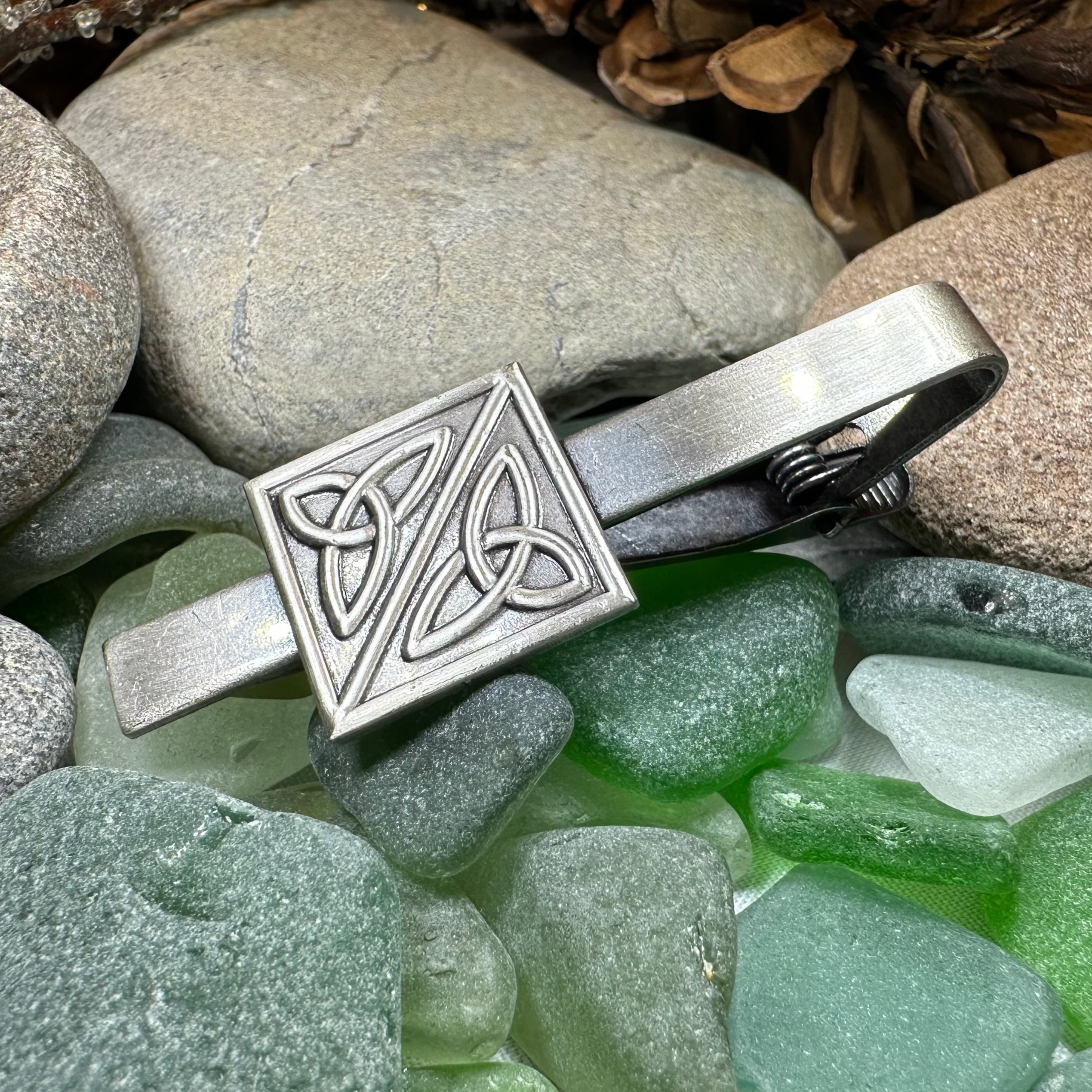 Square Trinity Knot Tie Bar