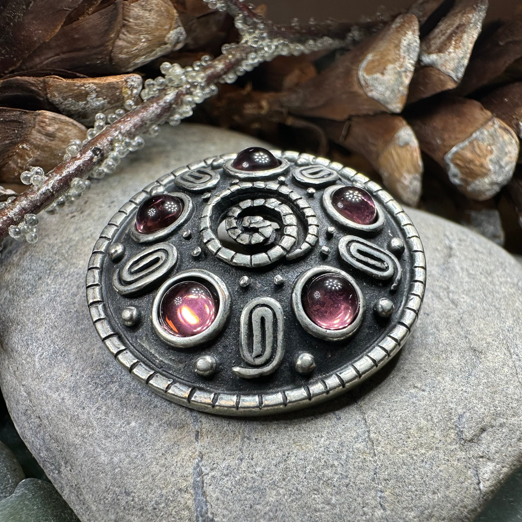 Nightfall Celtic Knot Brooch - Handmade in Scotland