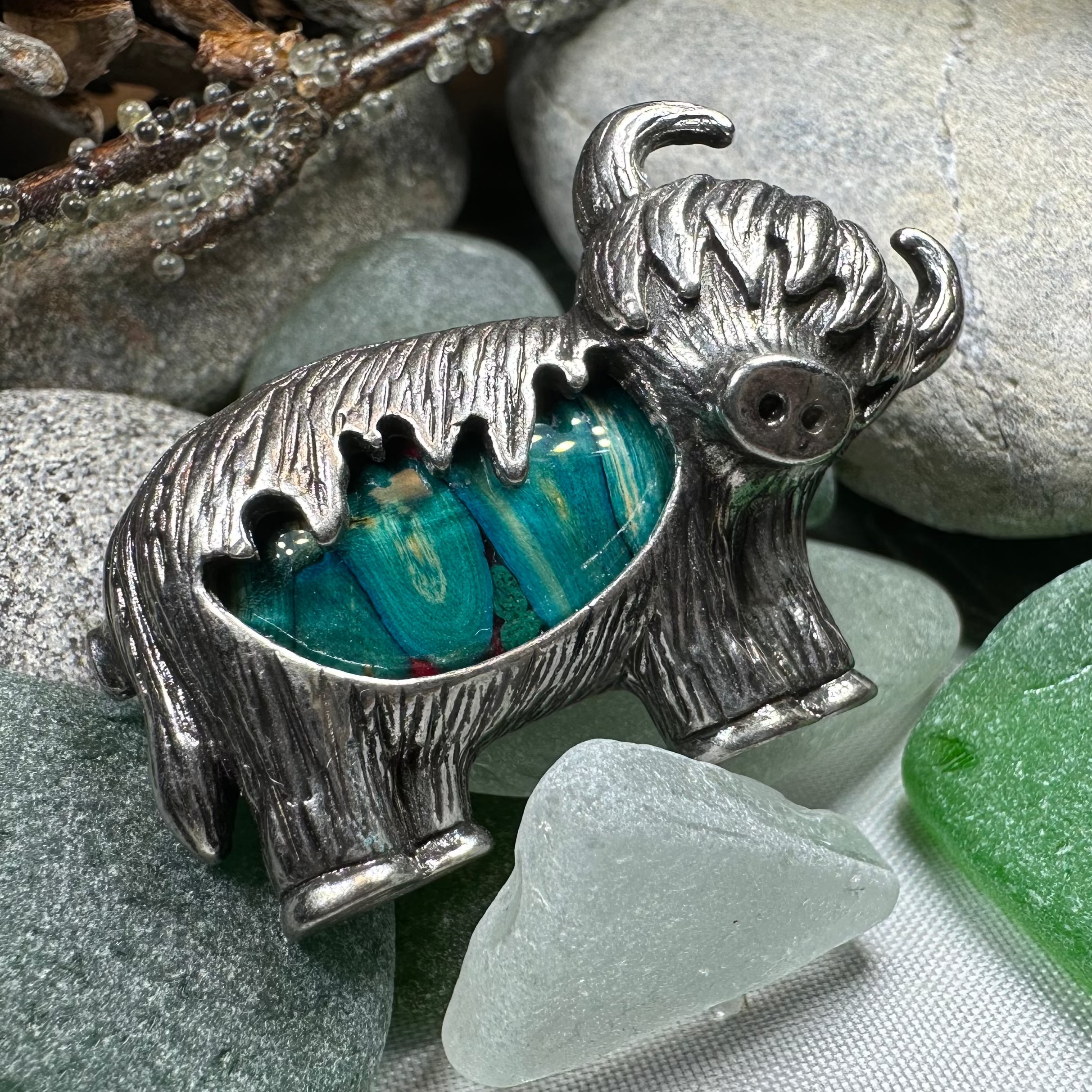 Heathergems Highland Cow Brooch - Handmade in Scotland