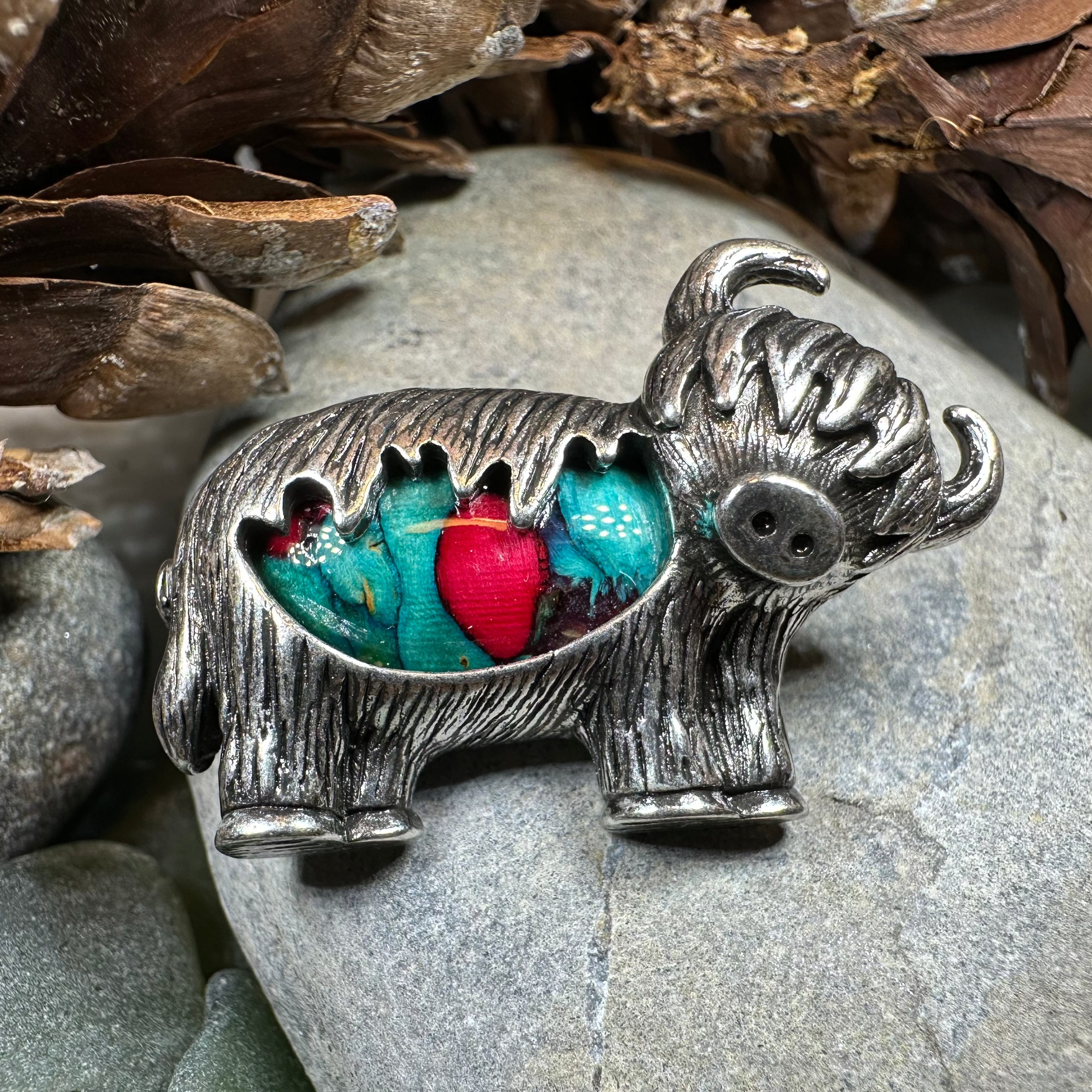 Heathergems Highland Cow Brooch - Handmade in Scotland