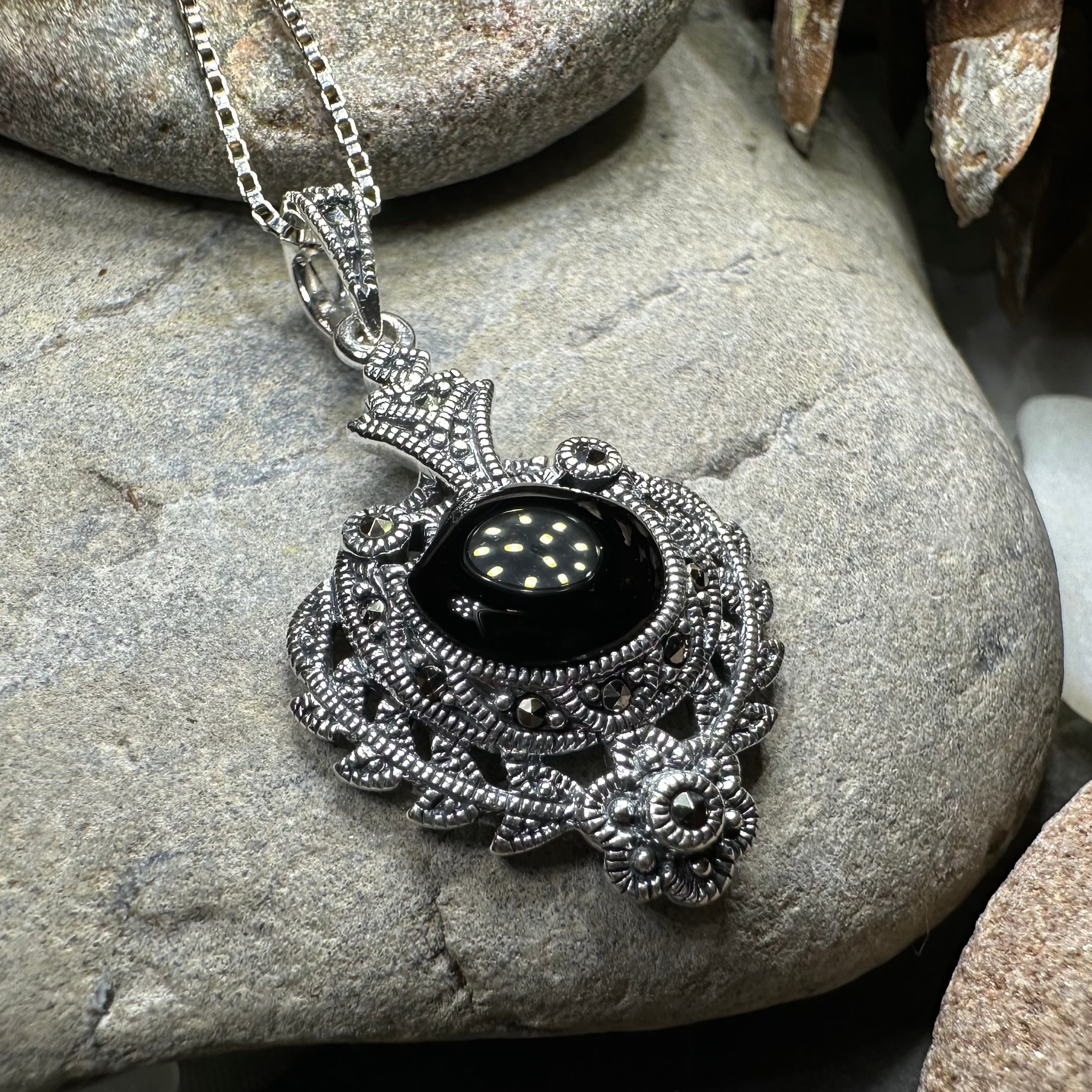 Vintage Onyx Celtic Necklace
