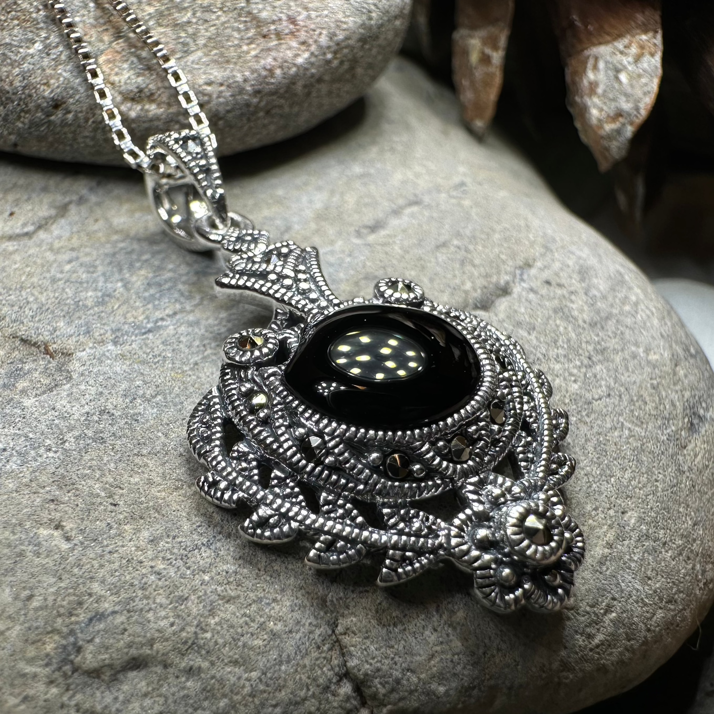 Vintage Onyx Celtic Necklace