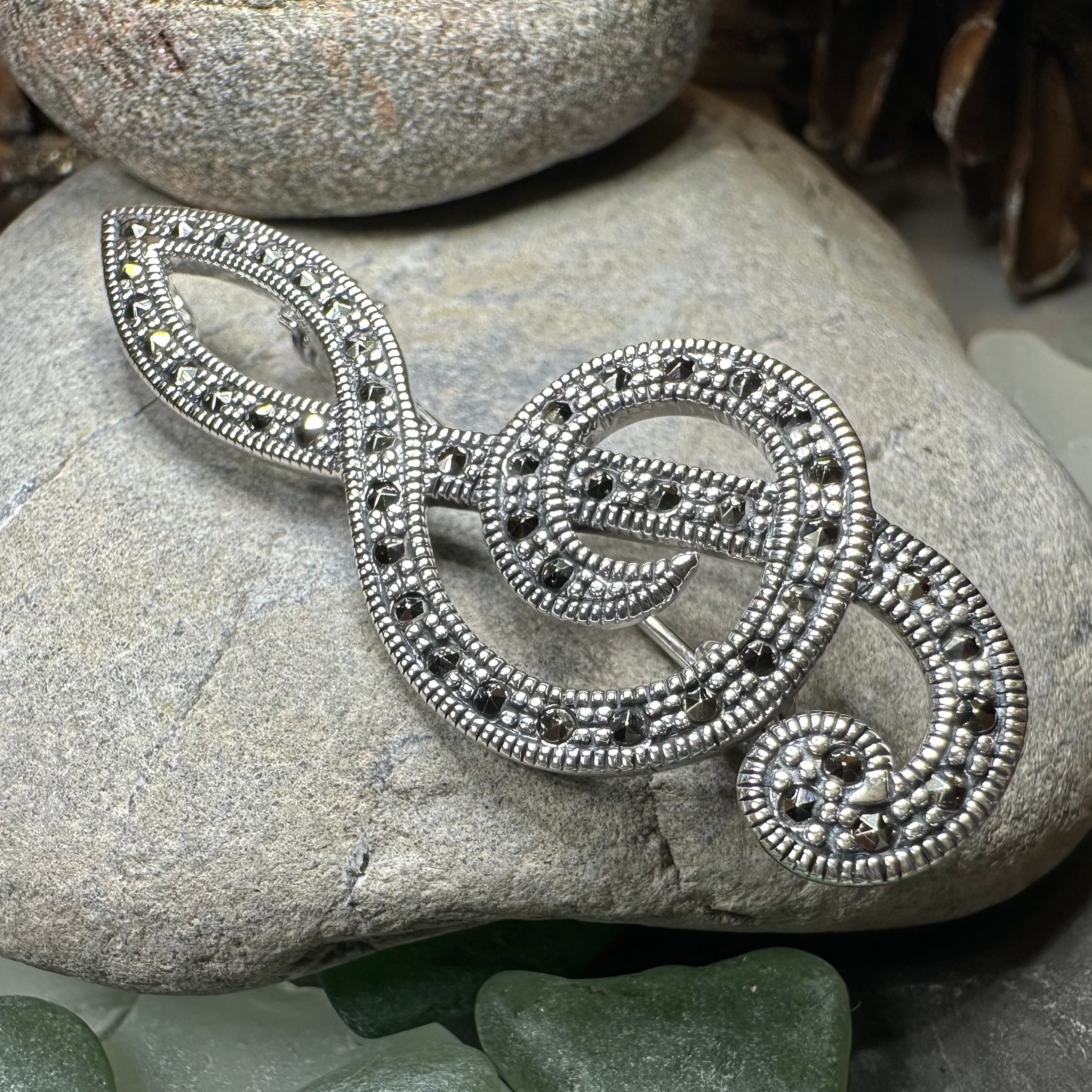 Prima Donna Music Note Brooch