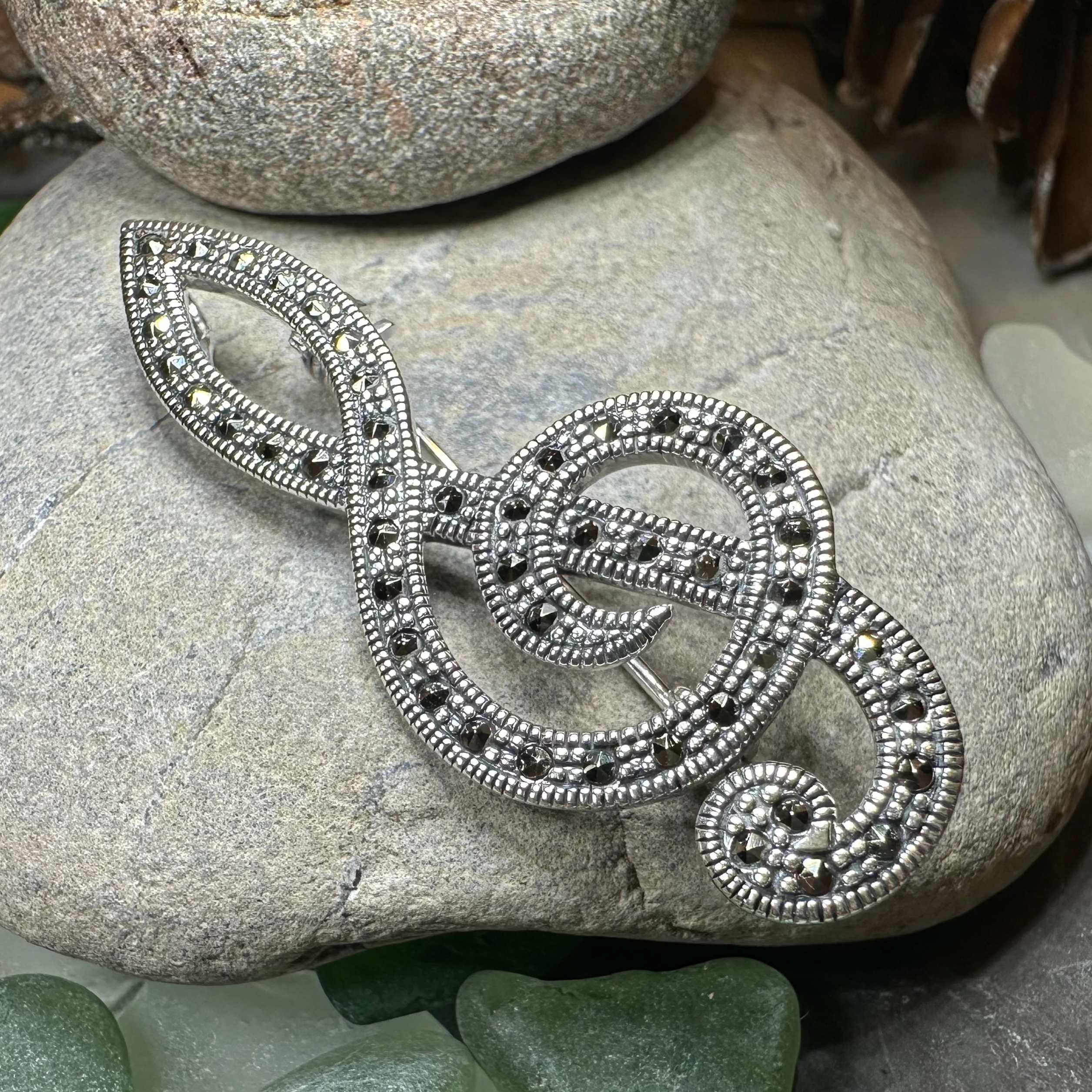 Prima Donna Music Note Brooch