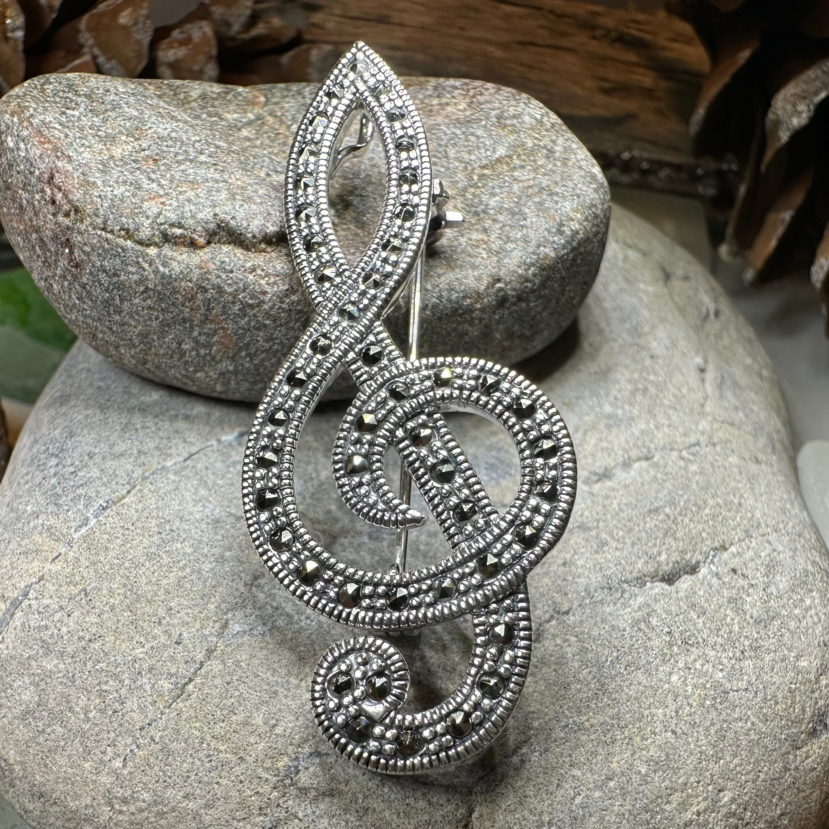 Prima Donna Music Note Brooch