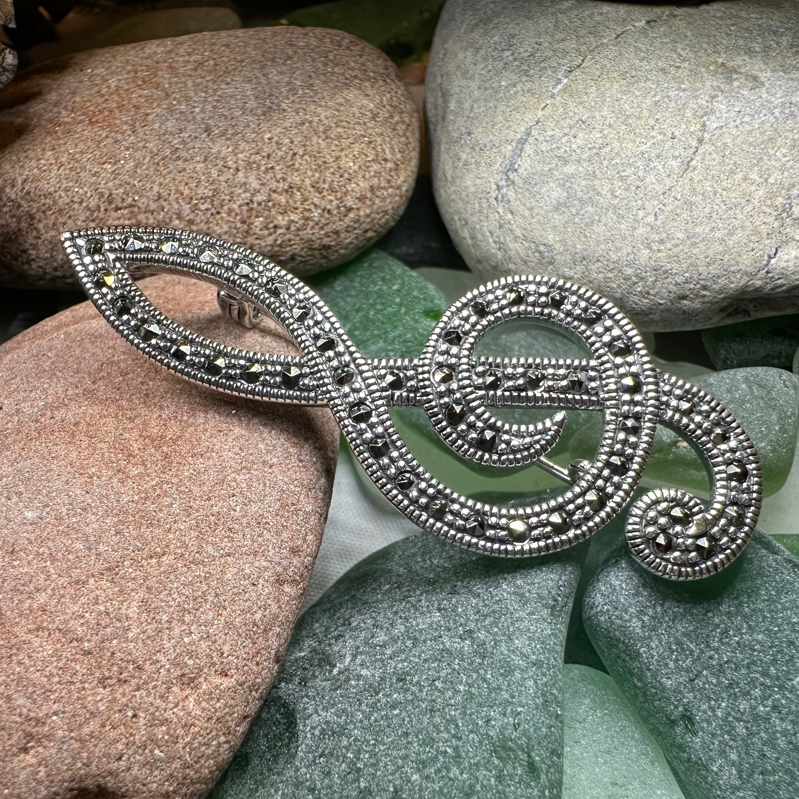 Prima Donna Music Note Brooch