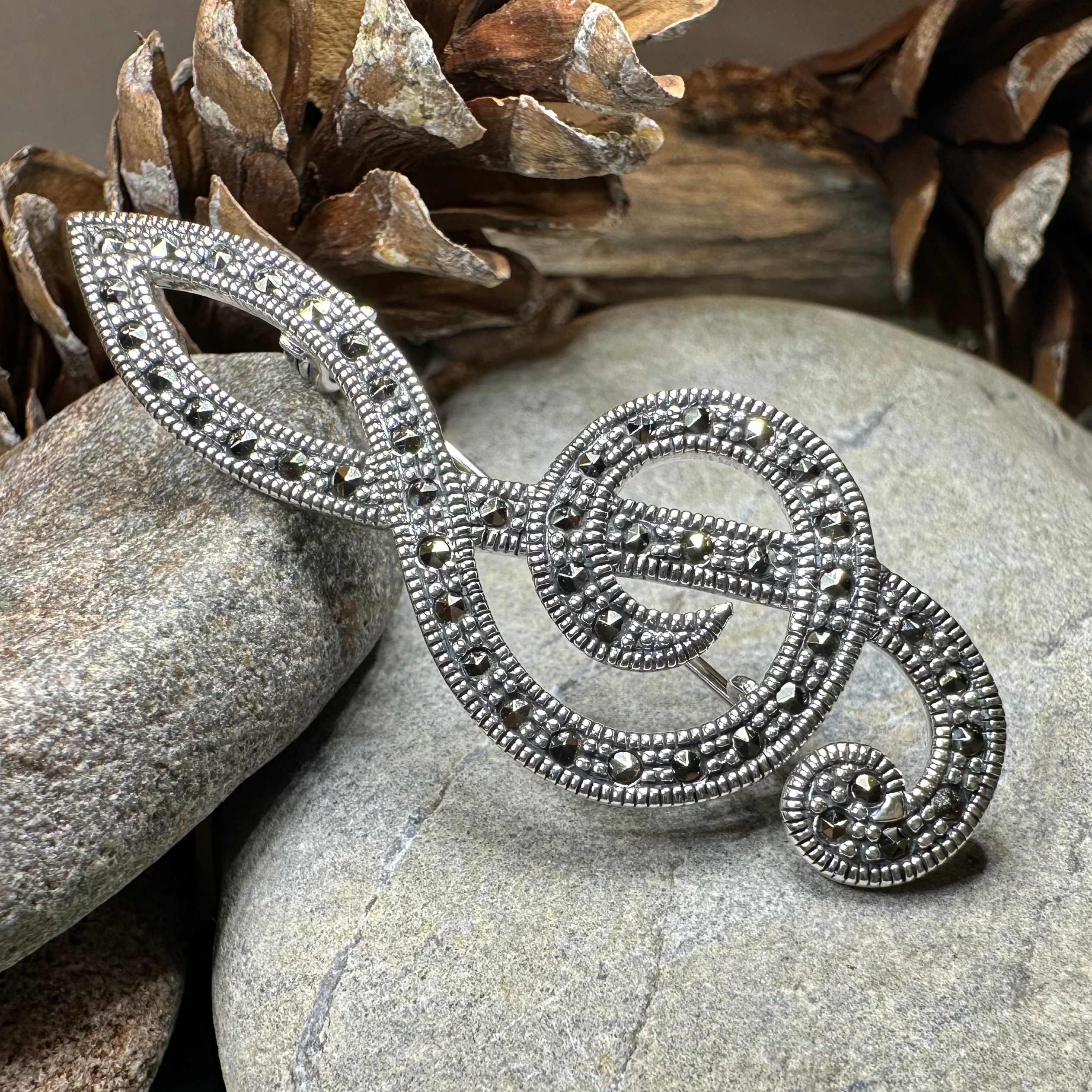 Prima Donna Music Note Brooch