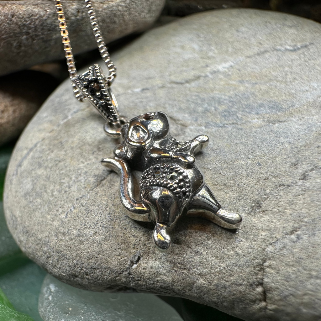 Luch Little Mouse Necklace