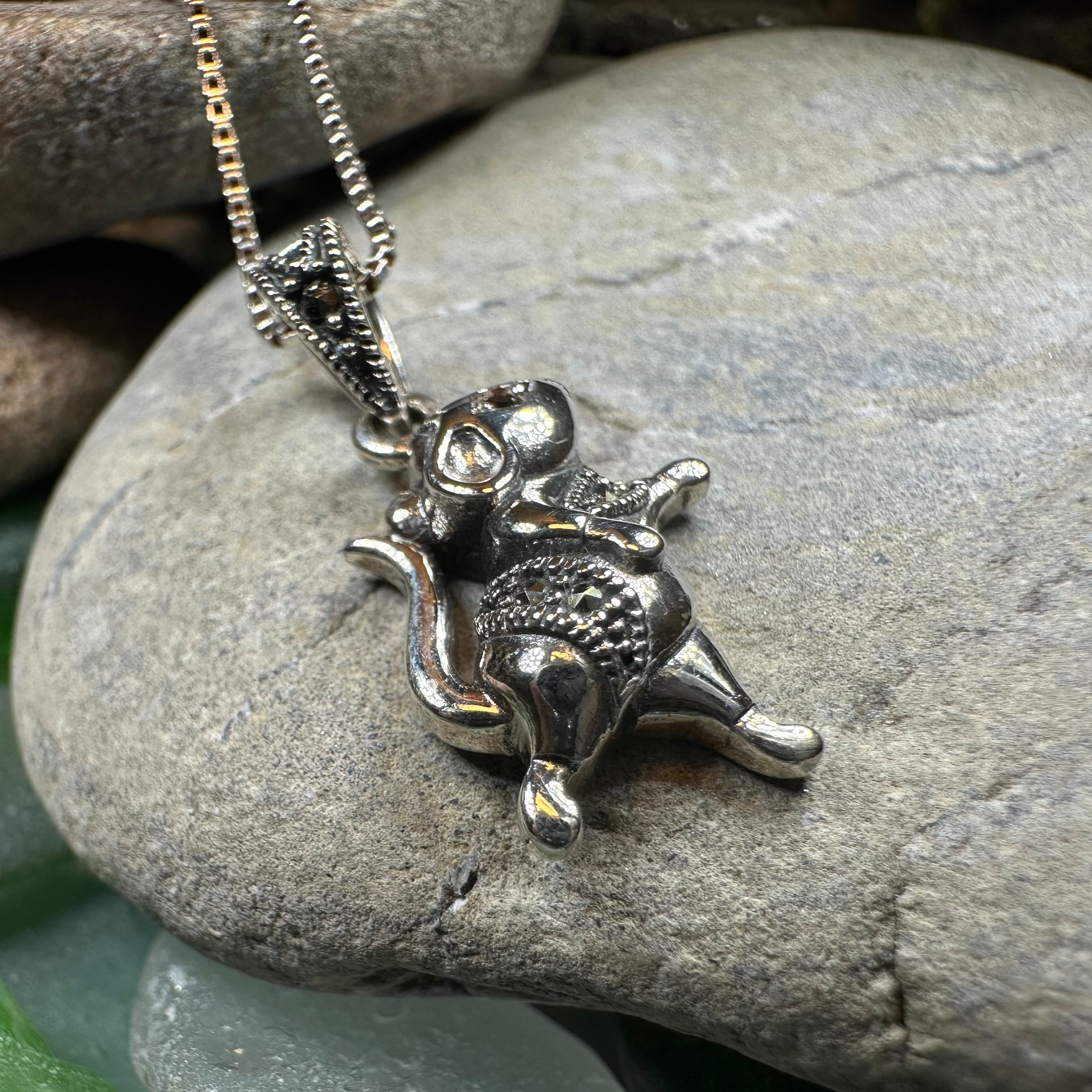 Luch Little Mouse Necklace