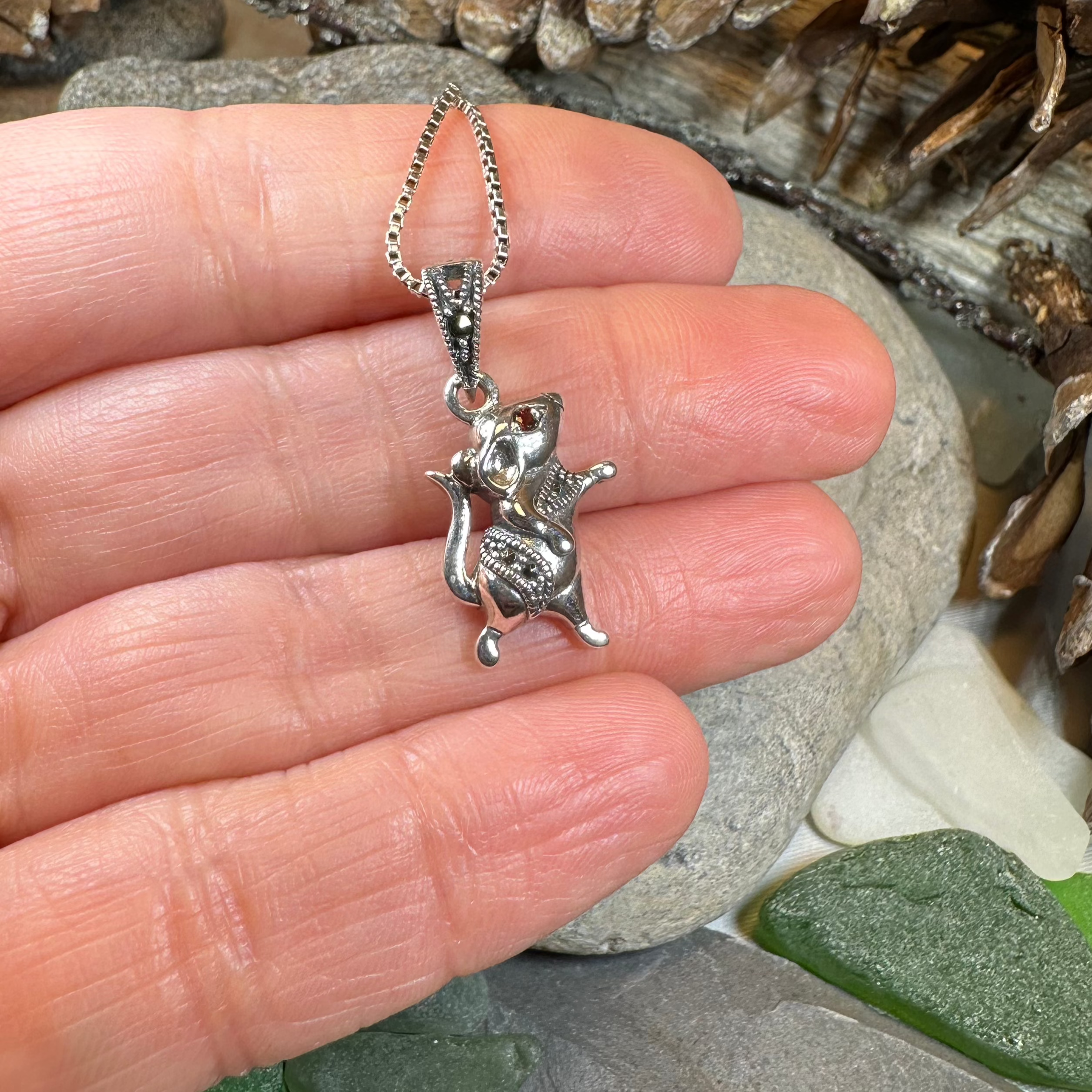Luch Little Mouse Necklace