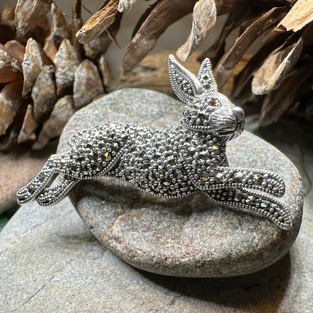 Coinín Marcasite Rabbit Brooch in Sterling Silver