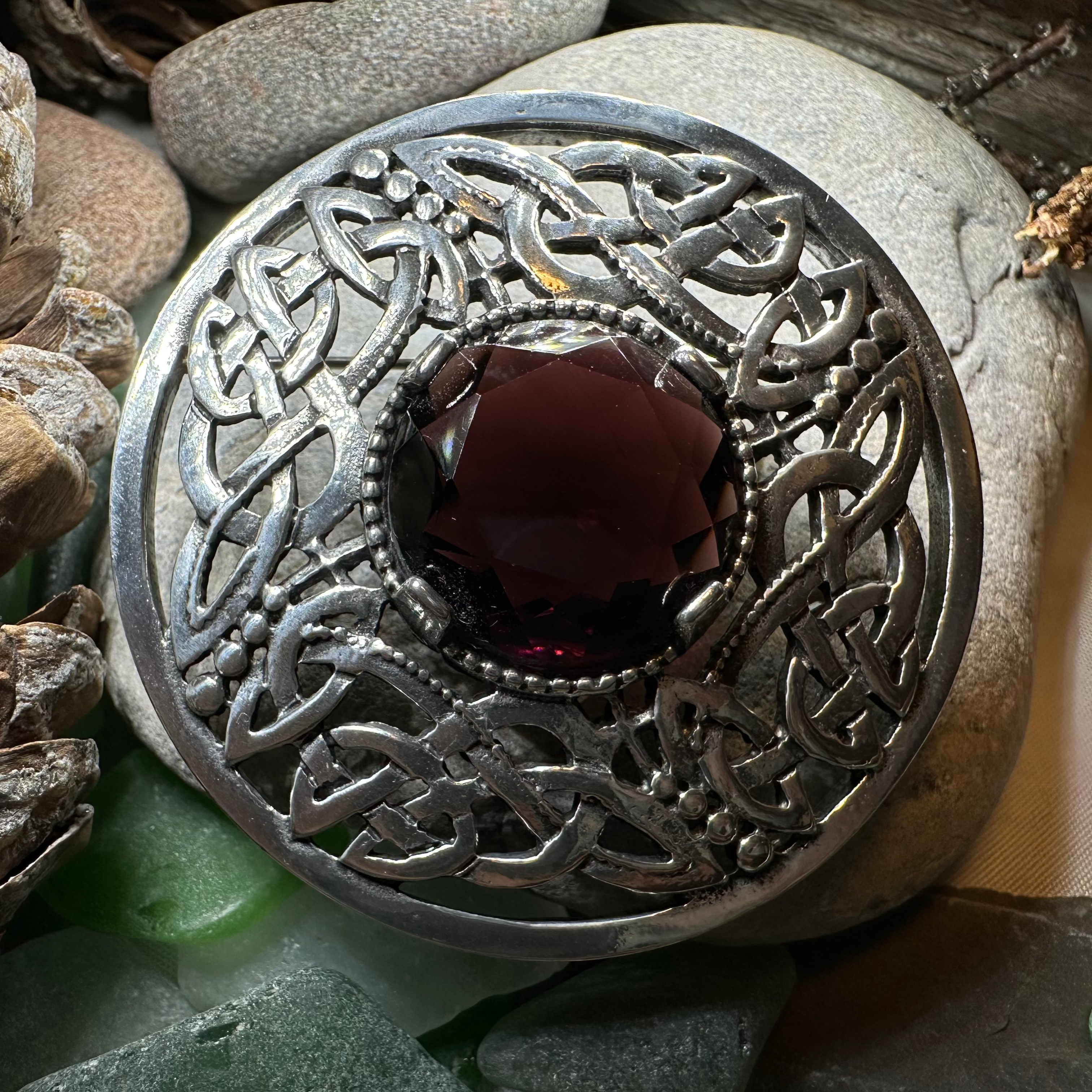 Cruithne Celtic Knot Brooch