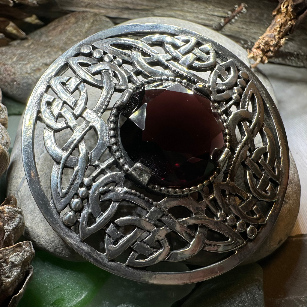 Cruithne Celtic Knot Brooch